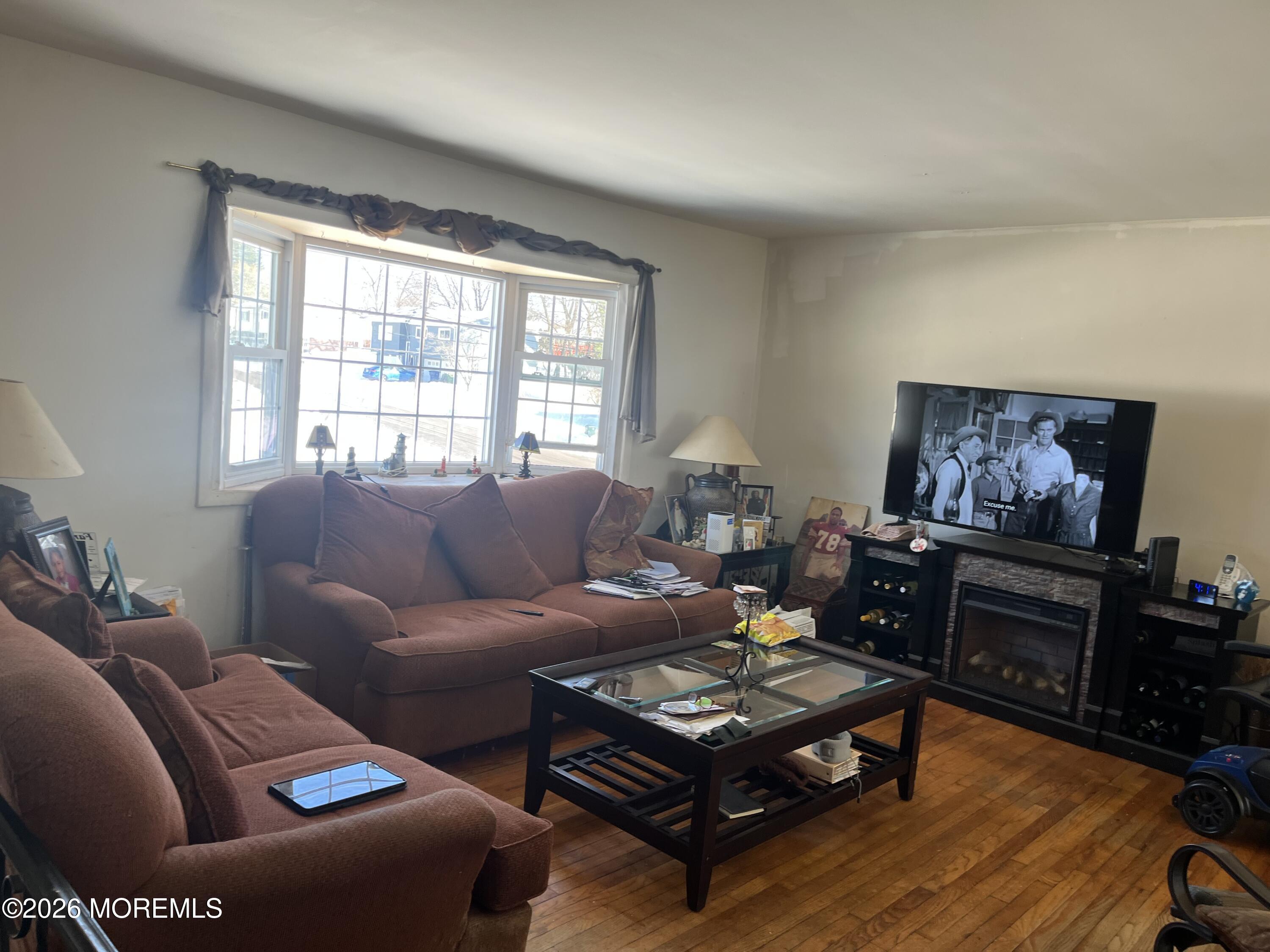 715 John Terrace Image 5