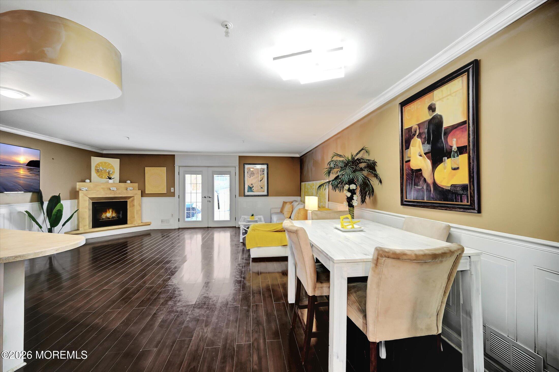 75 E Washington Street Image 5