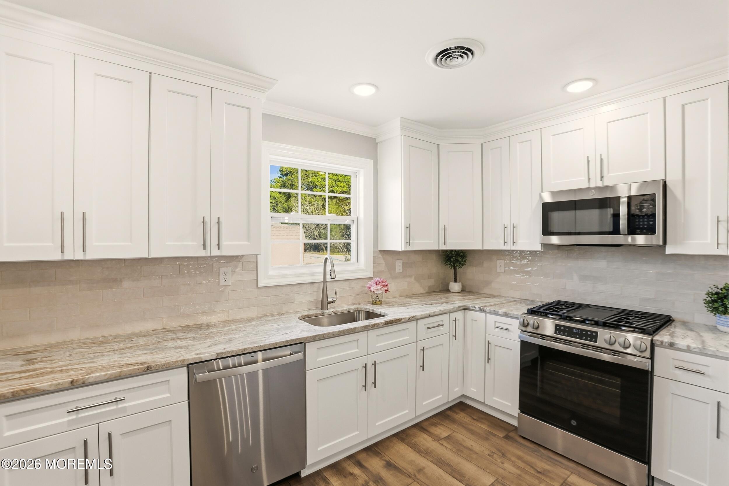 199 Cabrillo Boulevard Image 5