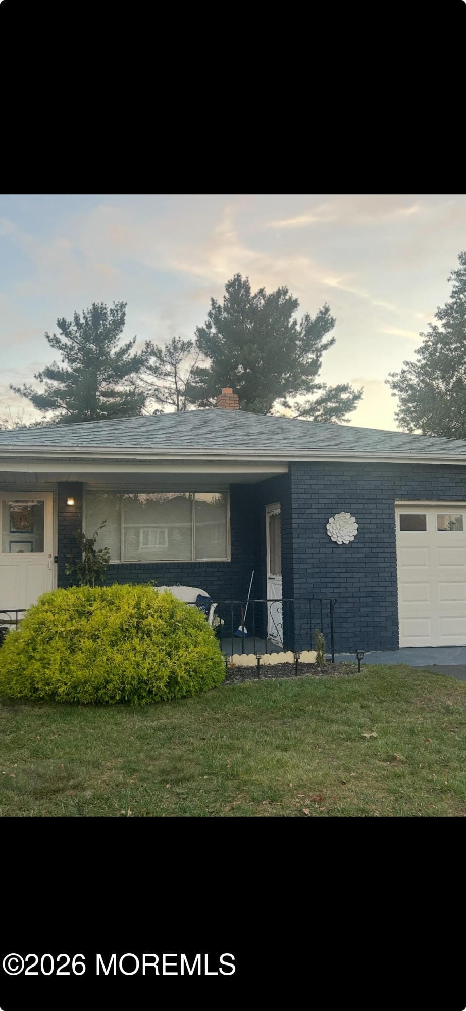 211 N Harrington Drive Image 2