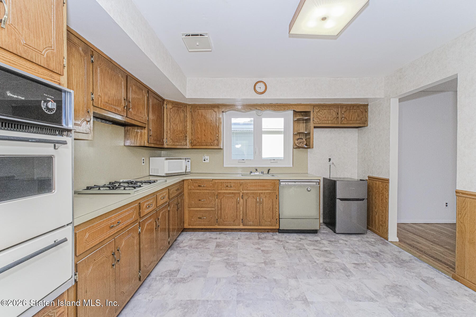 27 Edgegrove Avenue, Staten Island, NY, 10312 image 12