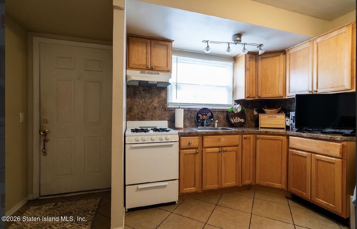 47 E Figurea Avenue, Staten Island, NY, 10308 image 9