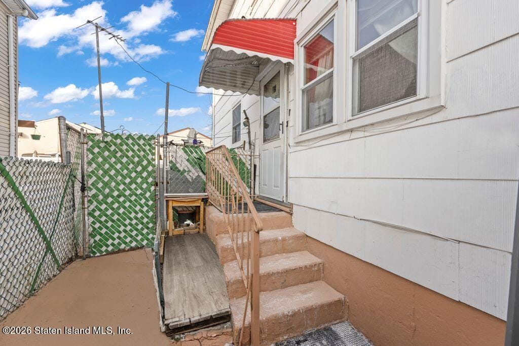 209 Regis Drive, Staten Island, NY, 10314 image 16