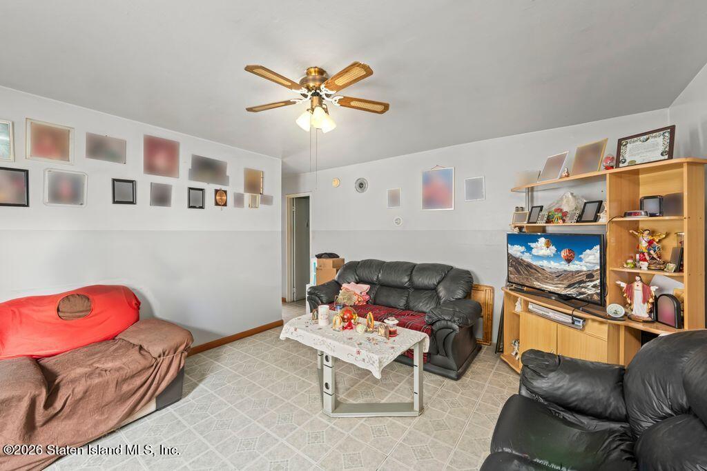 209 Regis Drive, Staten Island, NY, 10314 image 21