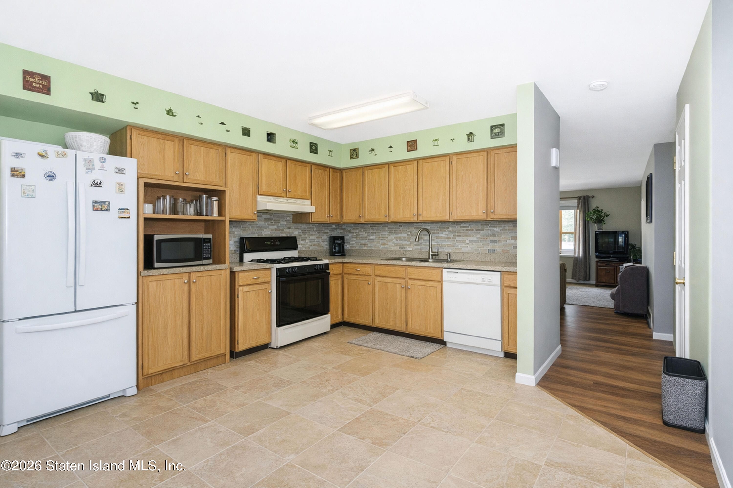 89 Country Drive, Staten Island, NY, 10314 image 11