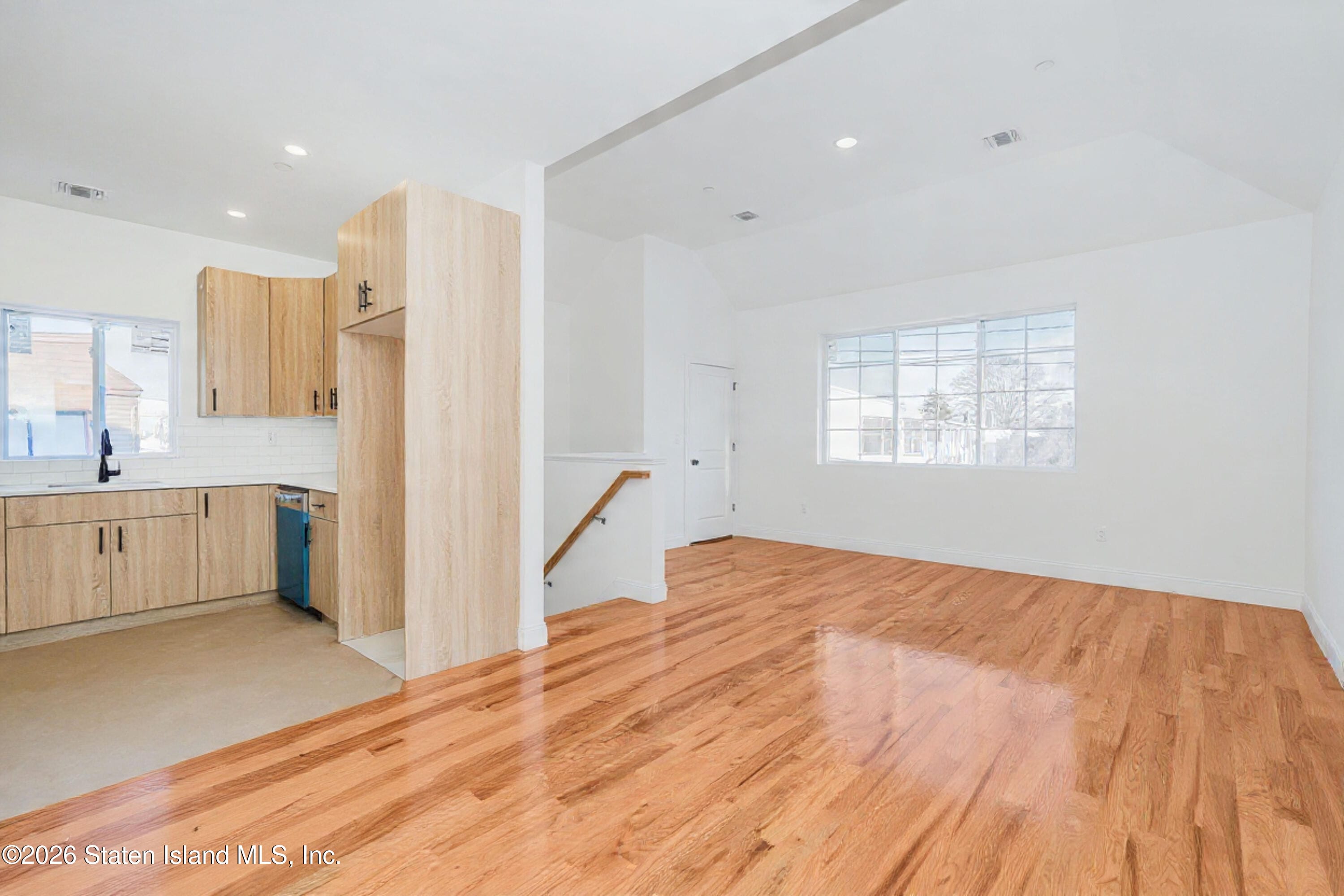 28 Shaughnessy Lane, Staten Island, NY, 10305 image 22