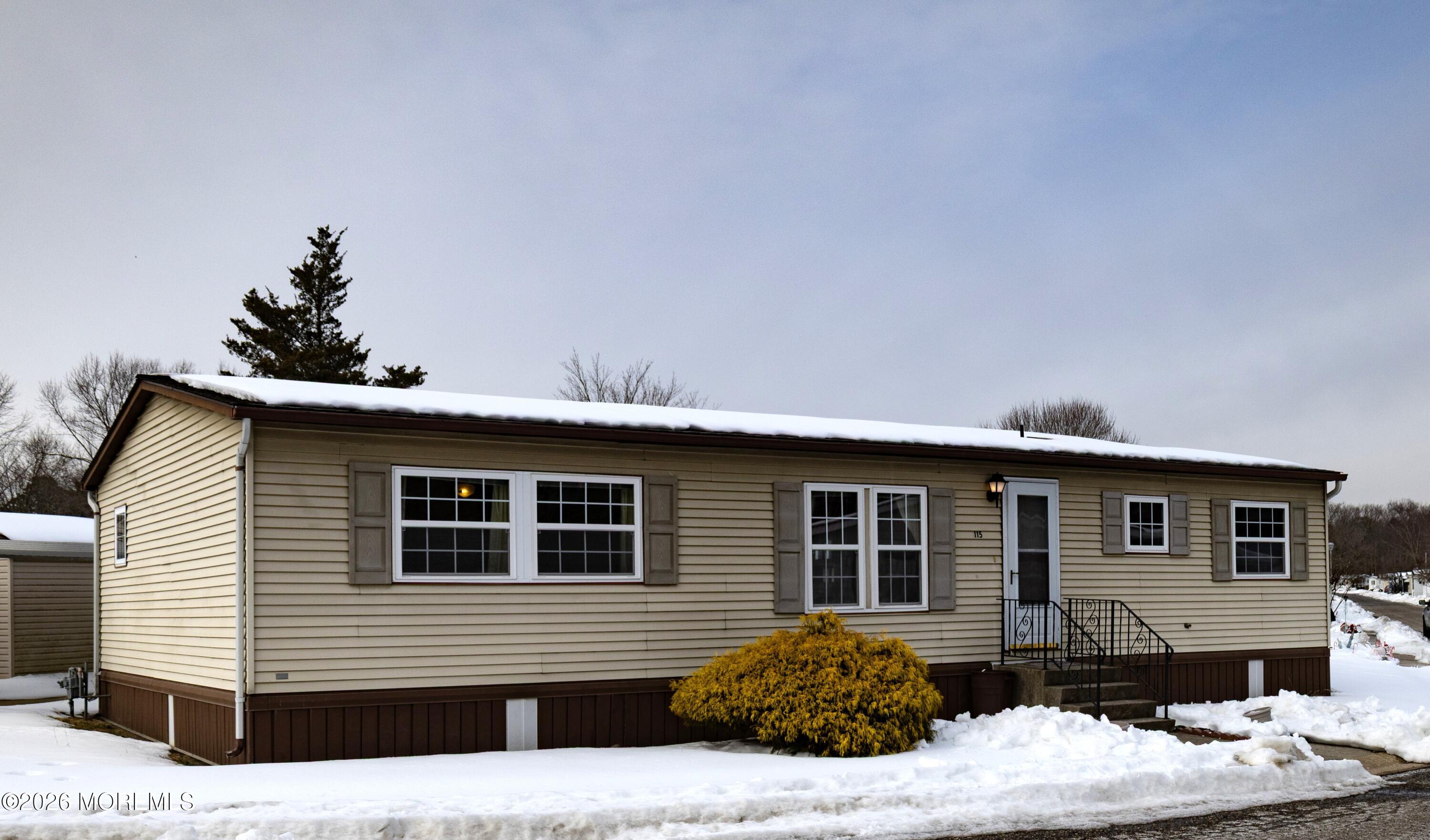 115 Douglas Drive Image 2