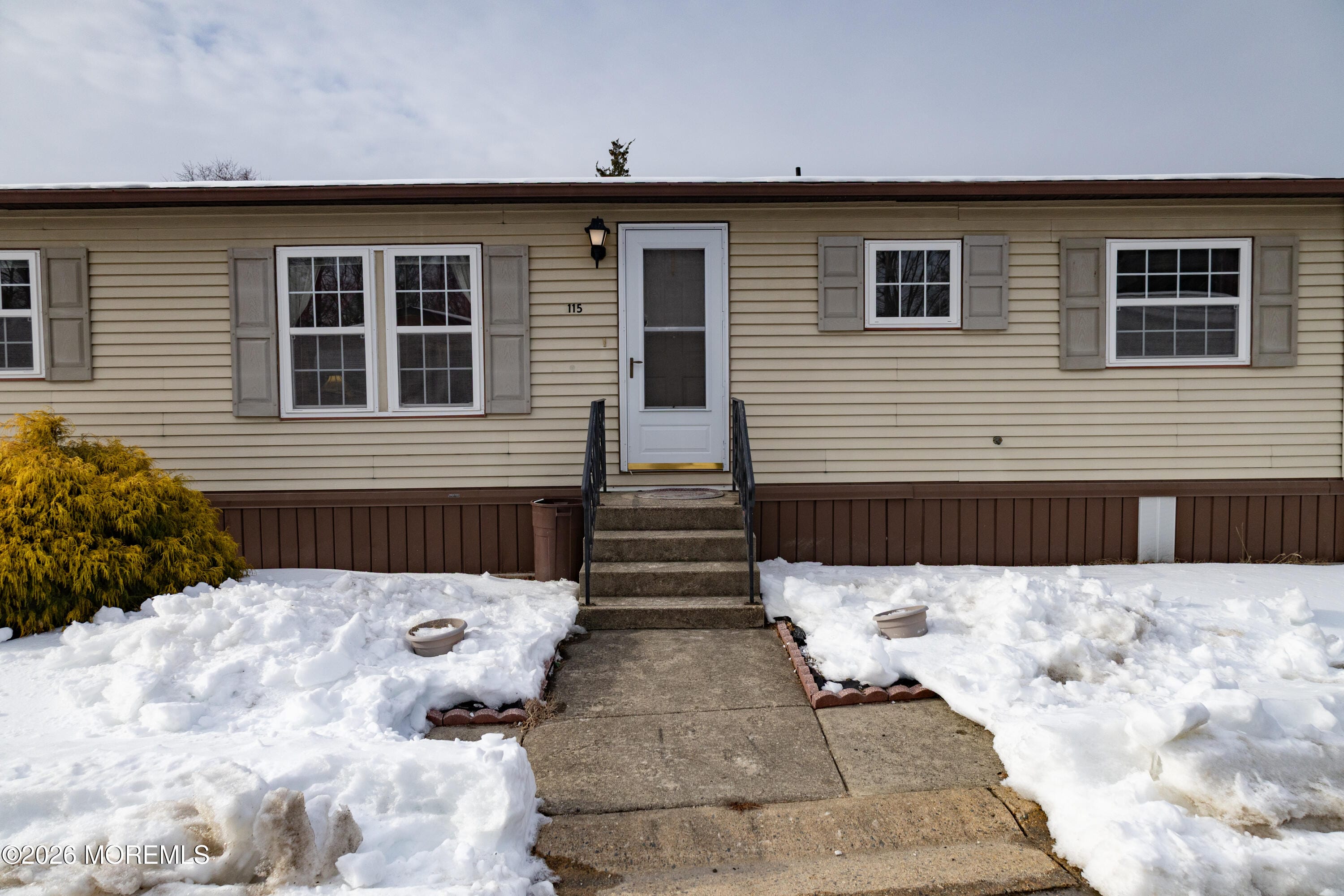 115 Douglas Drive Image 4