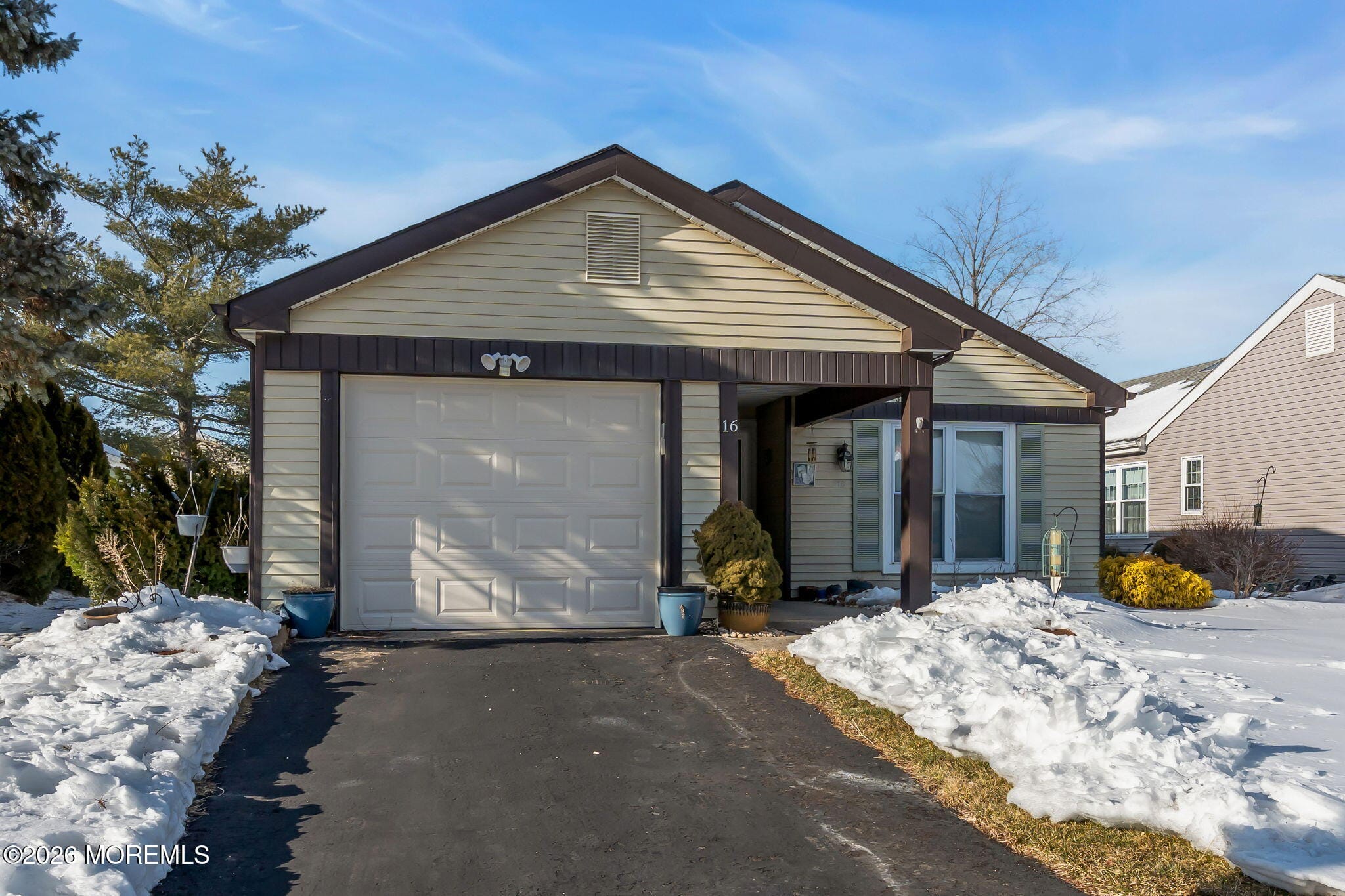 16 Harrogate Lane Image 2