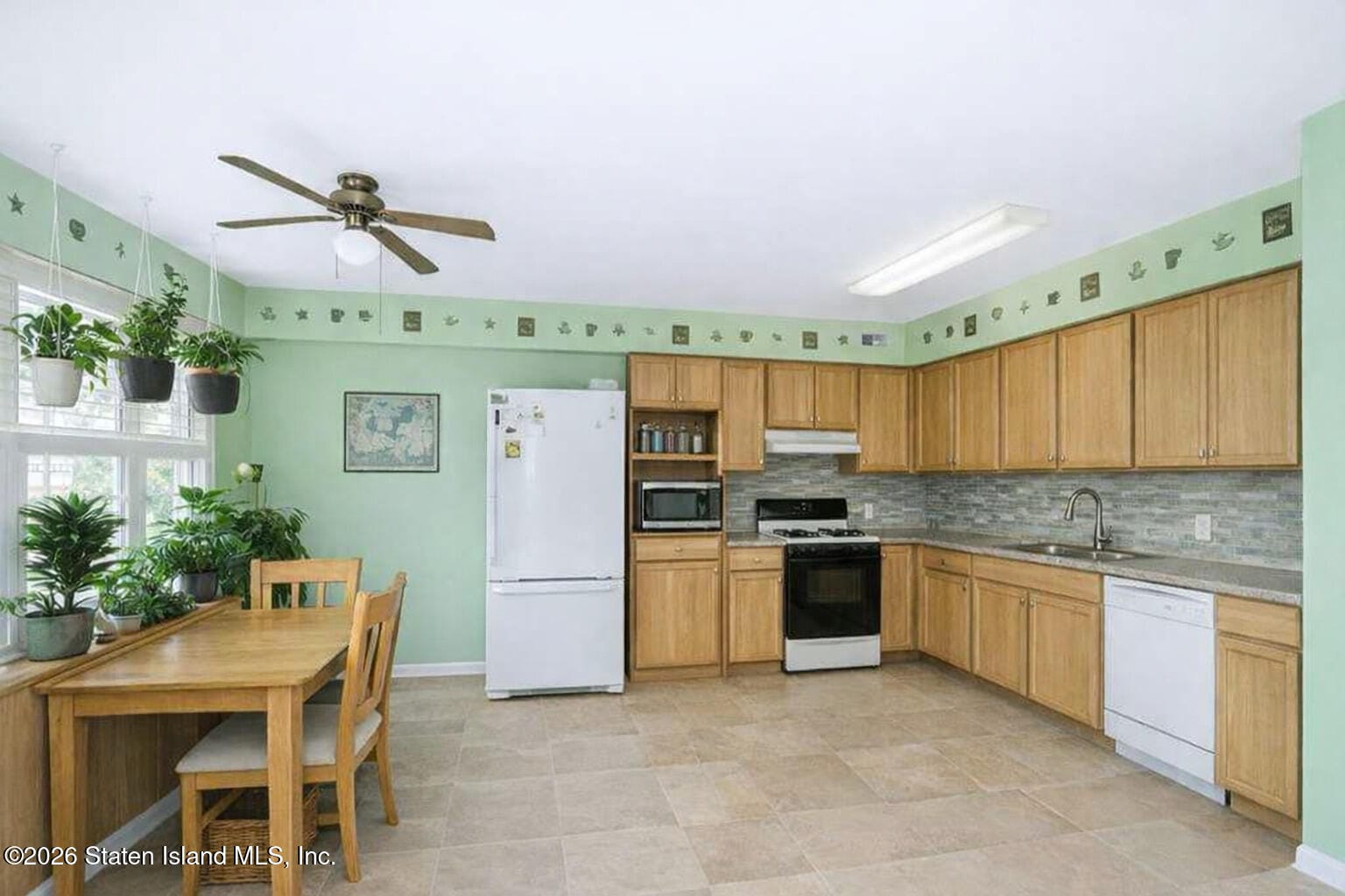 89 Country Drive, Staten Island, NY, 10314 image 13