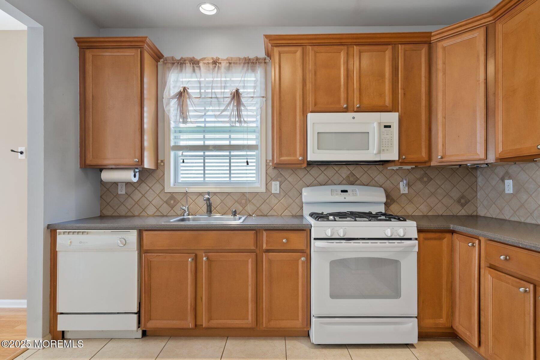 24 Little Leaf Lane, Howell, NJ, 07731 image 20