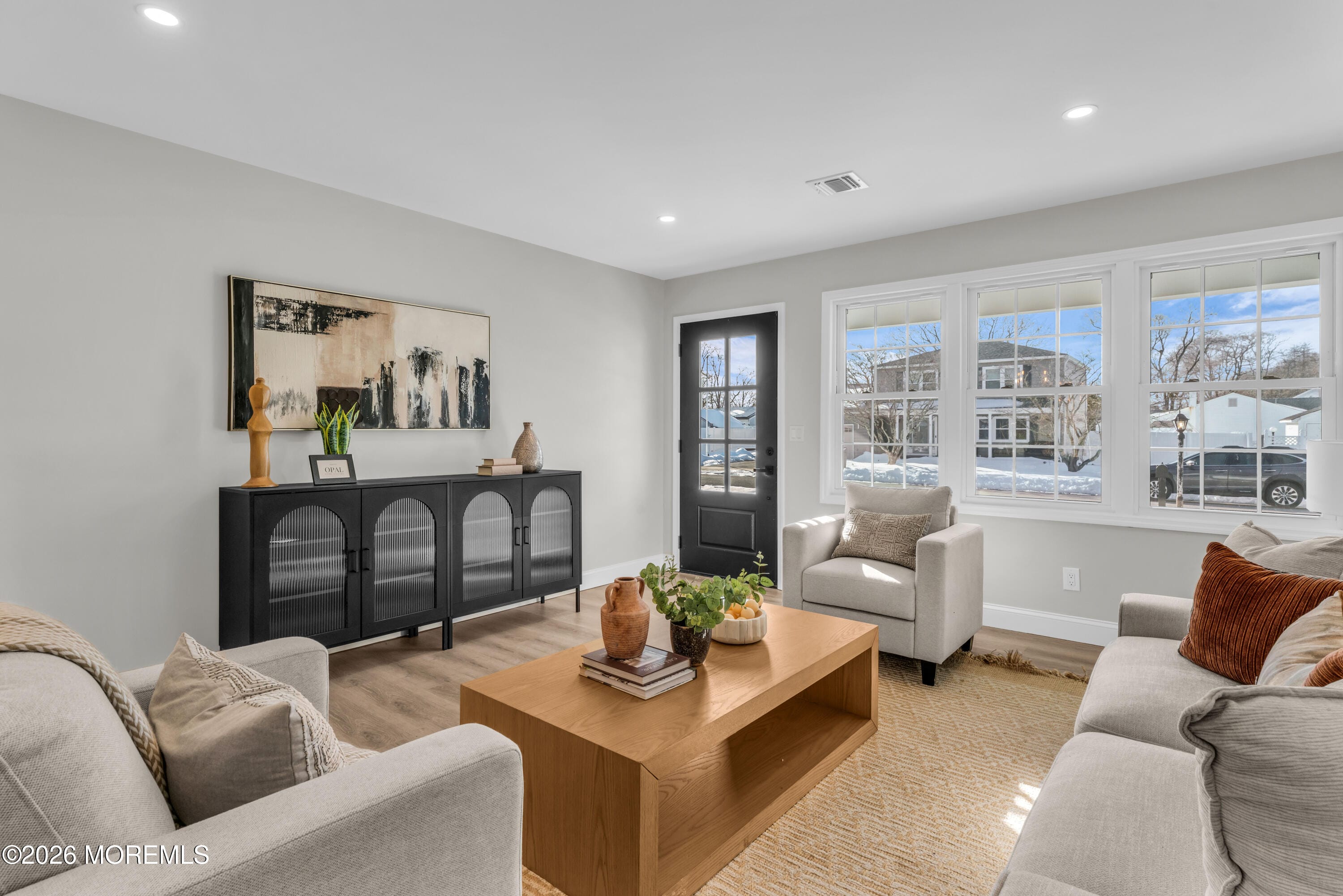 213 Hamilton Drive Image 4