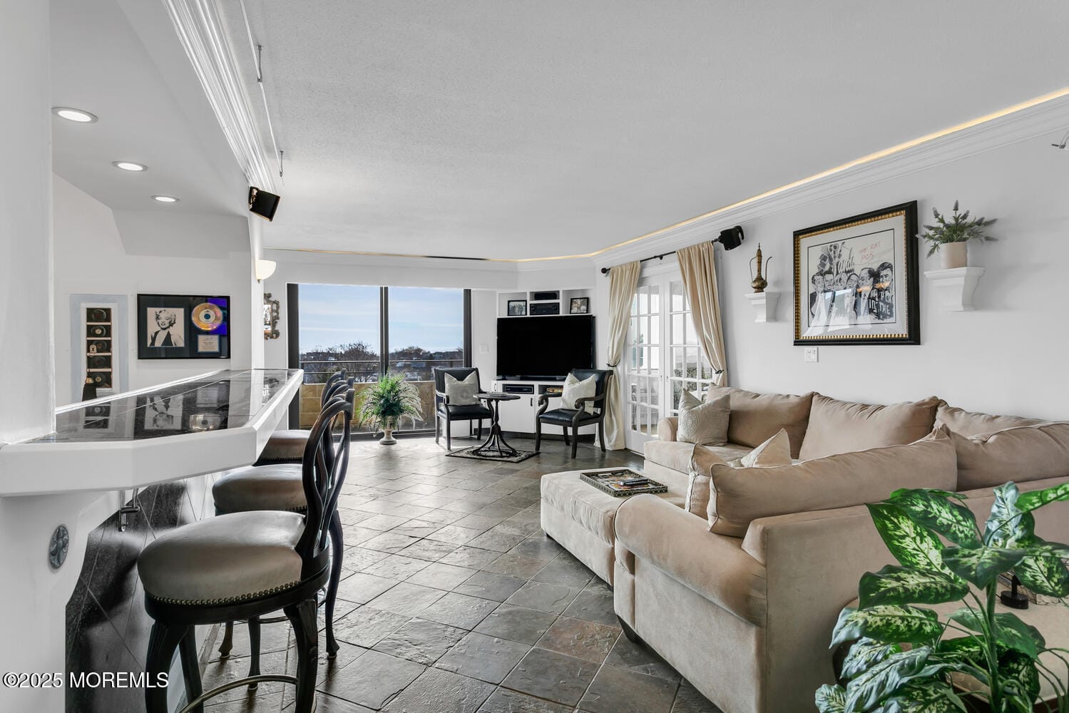 1 Channel Drive 705 Image 3