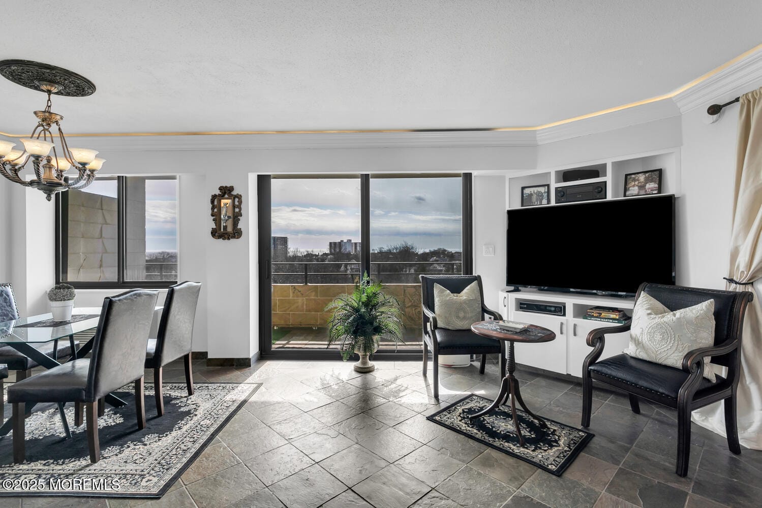 1 Channel Drive 705 Image 4