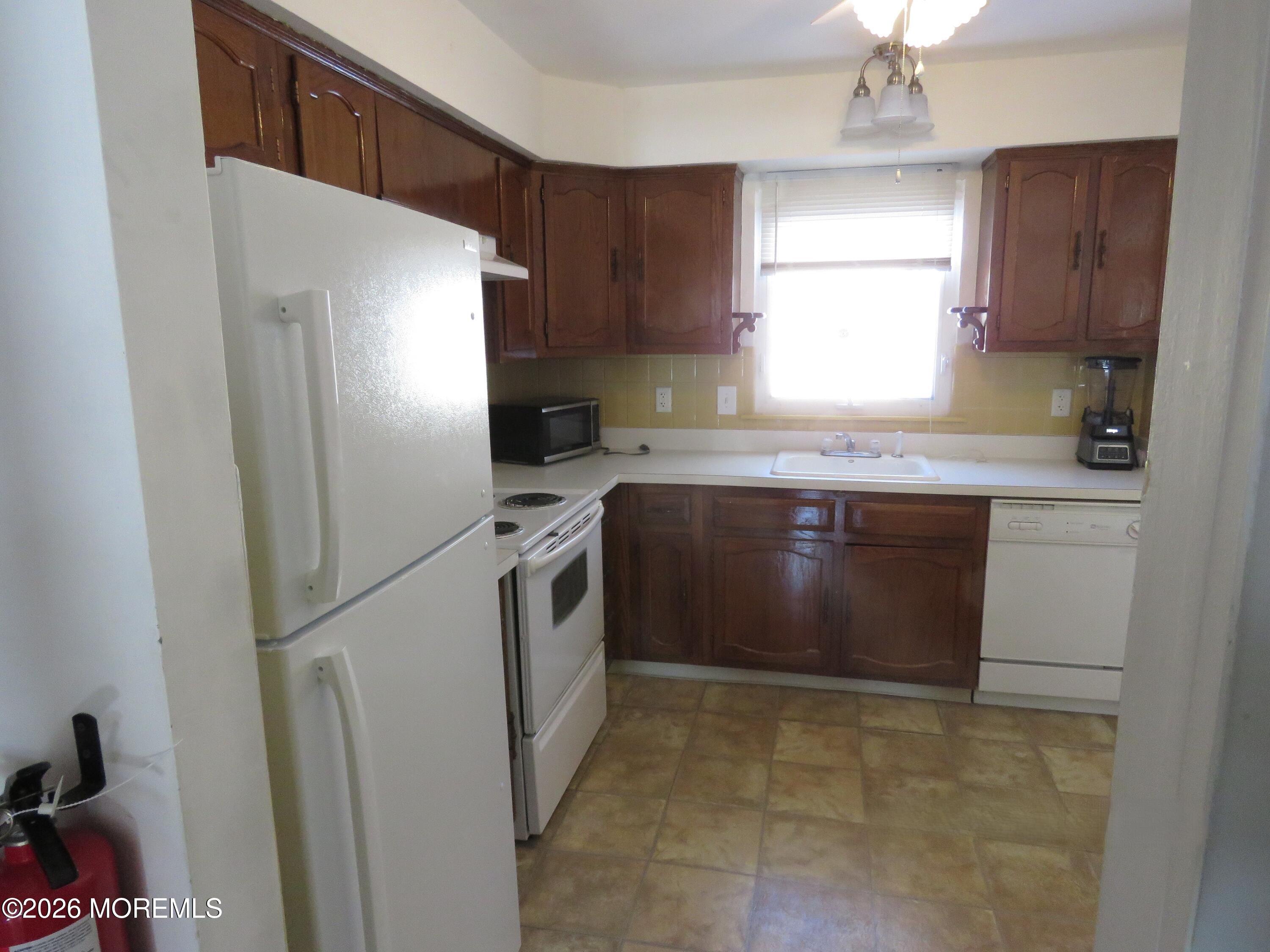 5 Monmouth Lane, Whiting, NJ, 08759 image 6