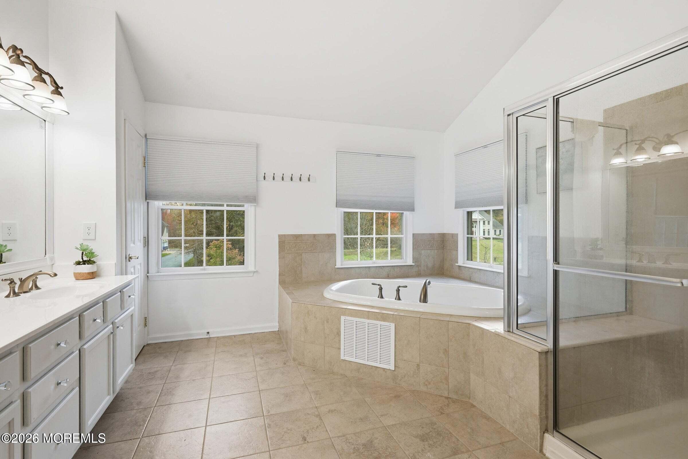 12 Risa Benjamin Way, Freehold, NJ, 07728 image 16