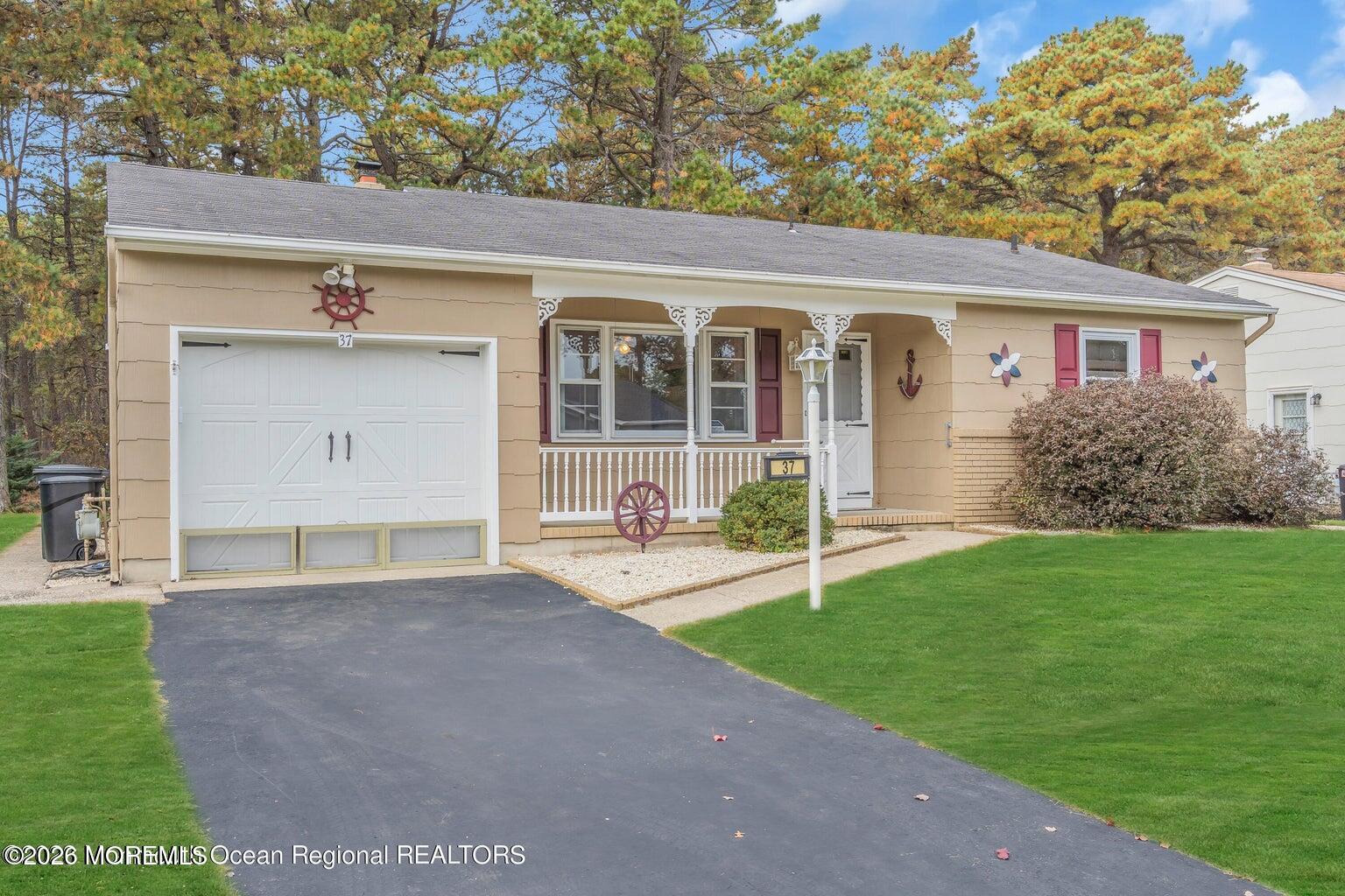 37 Zeeland Drive Image 2