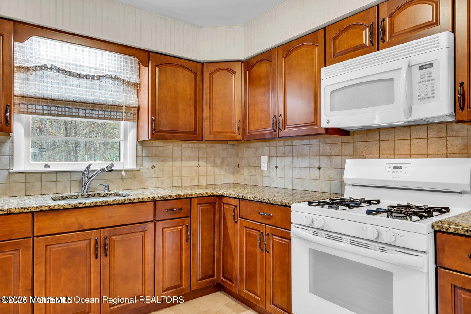 37 Zeeland Drive, Toms River, NJ, 08753 image 29