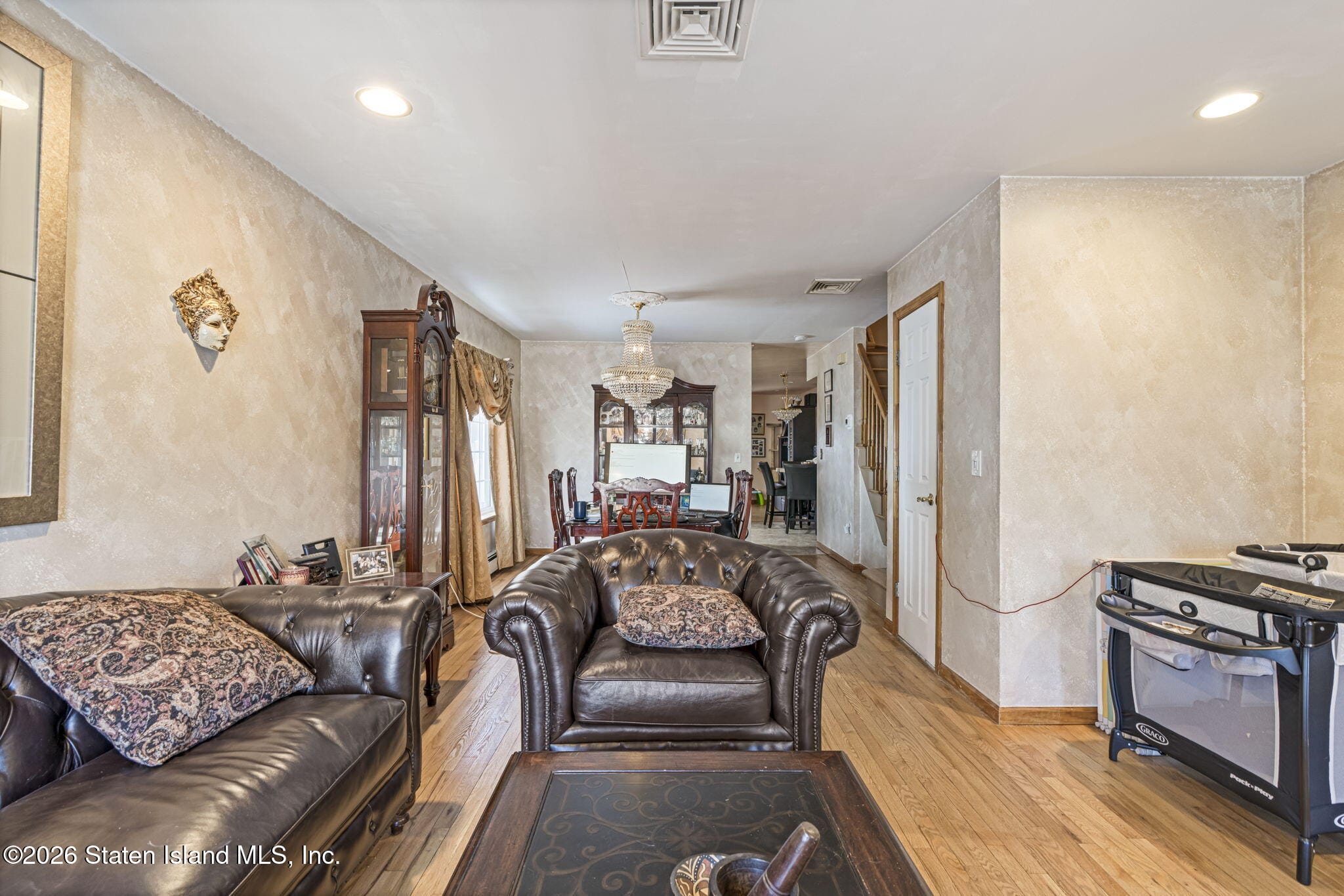 53 Weed Avenue Image 3