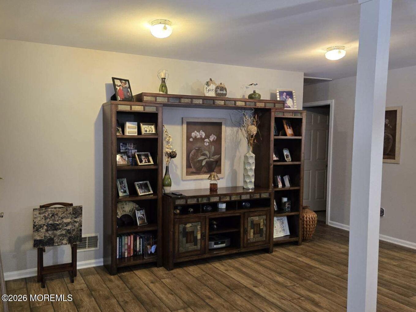 2357 W Ashfield Court Image 4