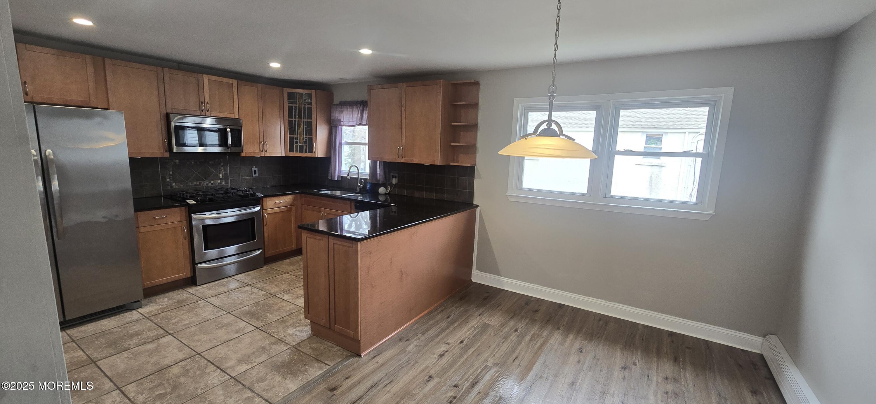 624 Hudson Avenue Image 3