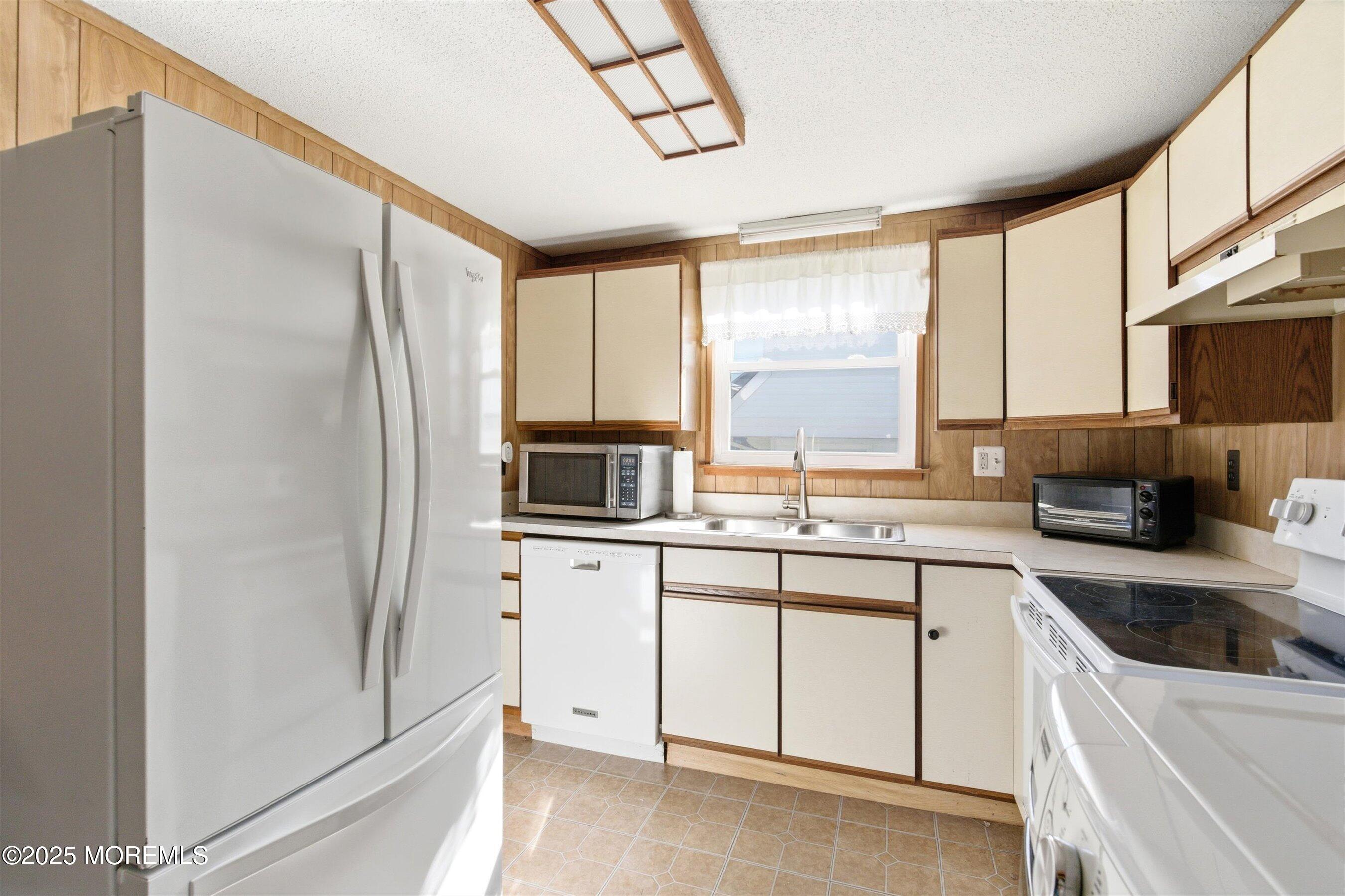 2 Northeast Drive, Manahawkin, NJ, 08050 image 17