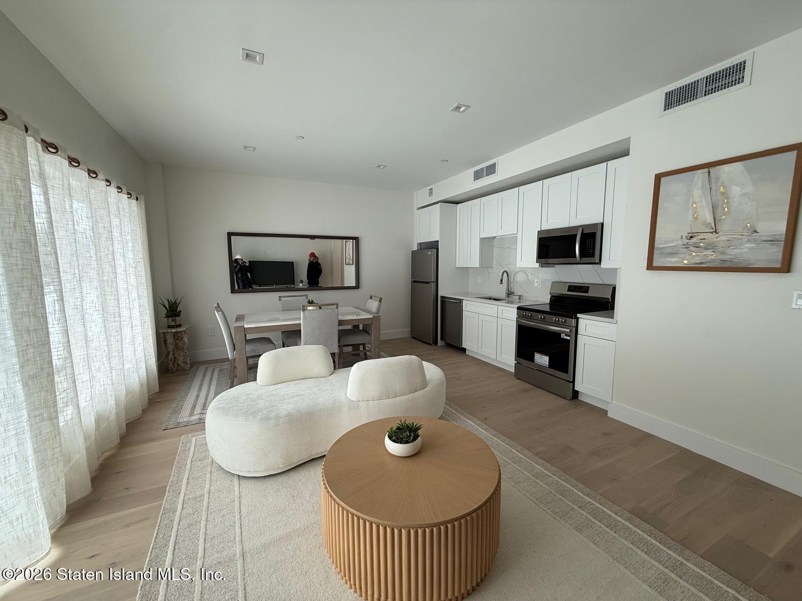 1239 Forest Hill Road #7 Image 3