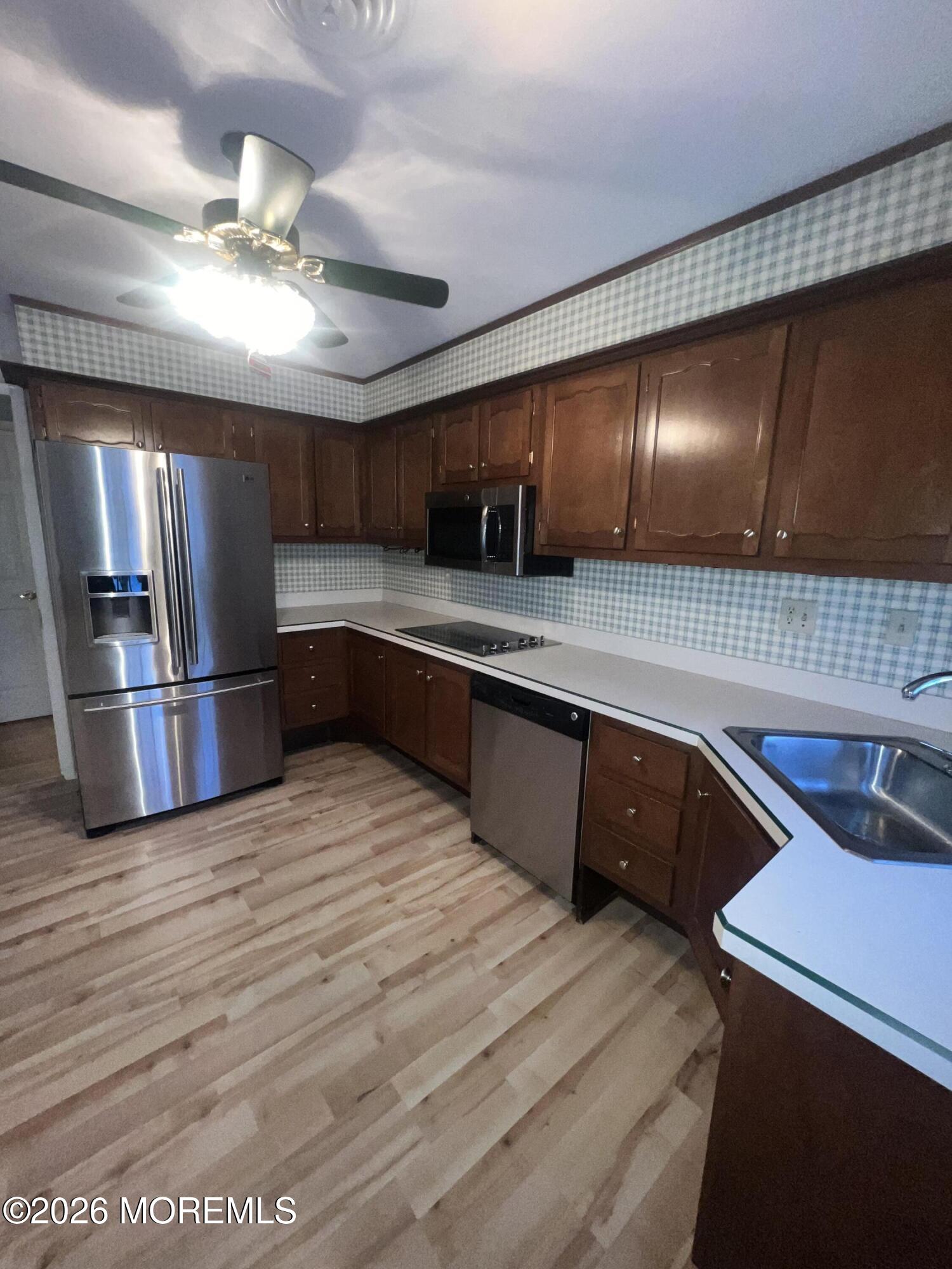 173A Sterling Court Image 5