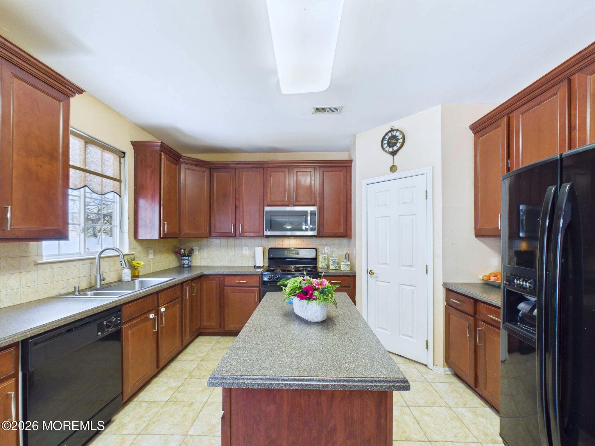 13 Skurka Court, Sayreville, NJ, 08872 image 6