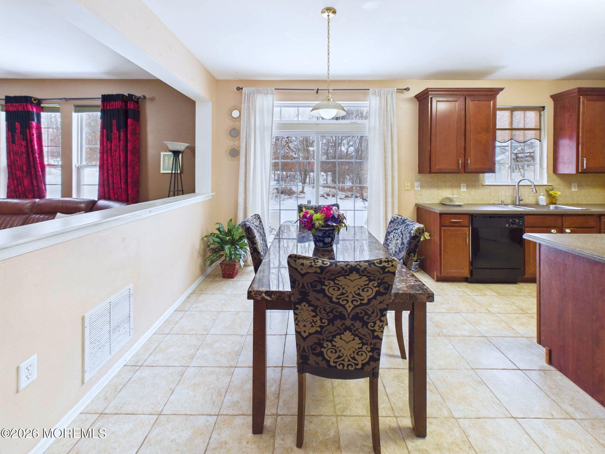 13 Skurka Court Image 5