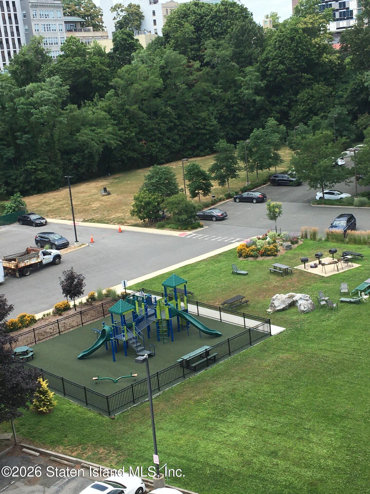 80 Bay Street Landing 9c Image 3