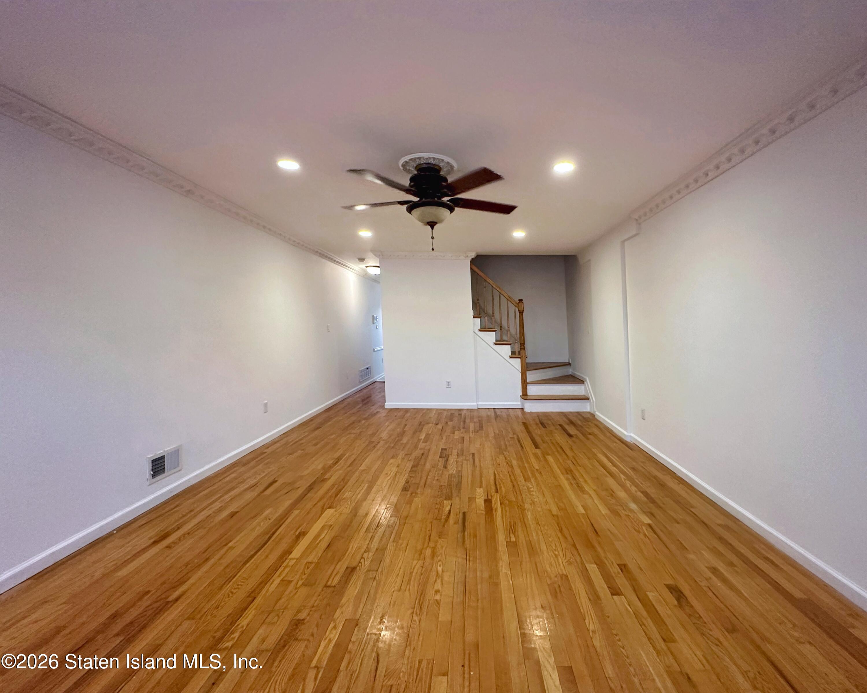 147 Dartmouth Loop Image 4