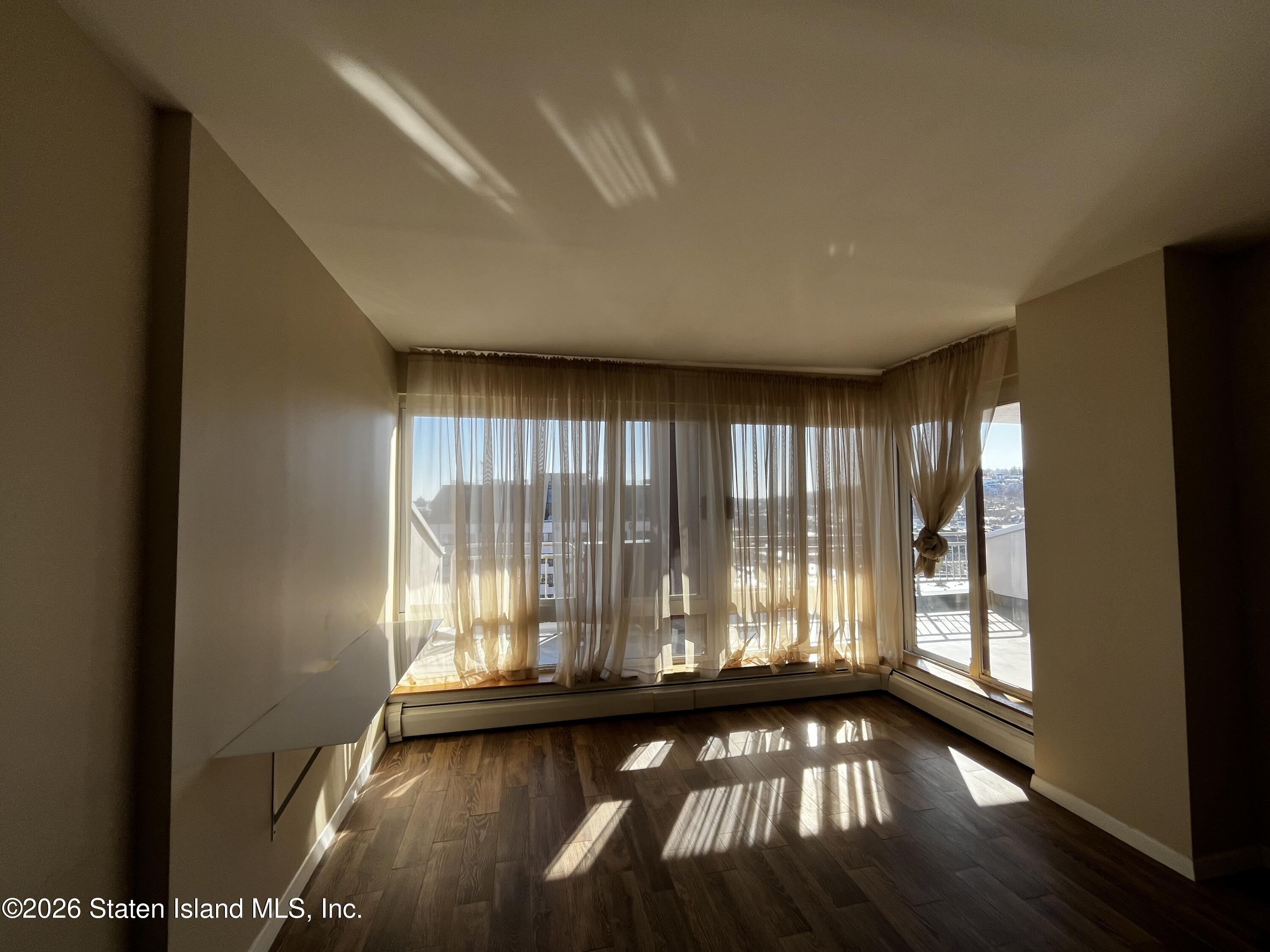 80 Bay Street Landing 9c Image 5