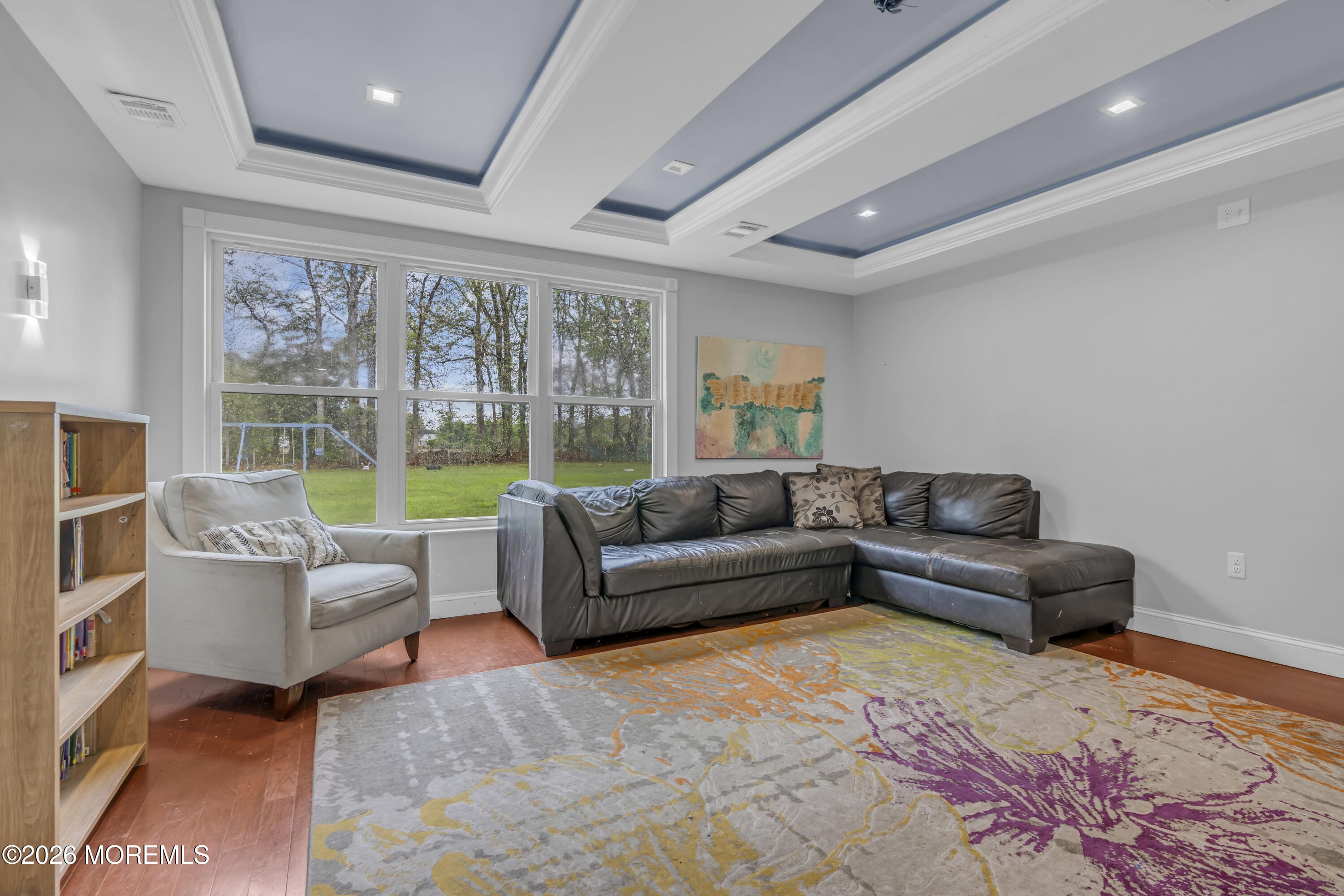 1584 Alamitos Drive Image 4