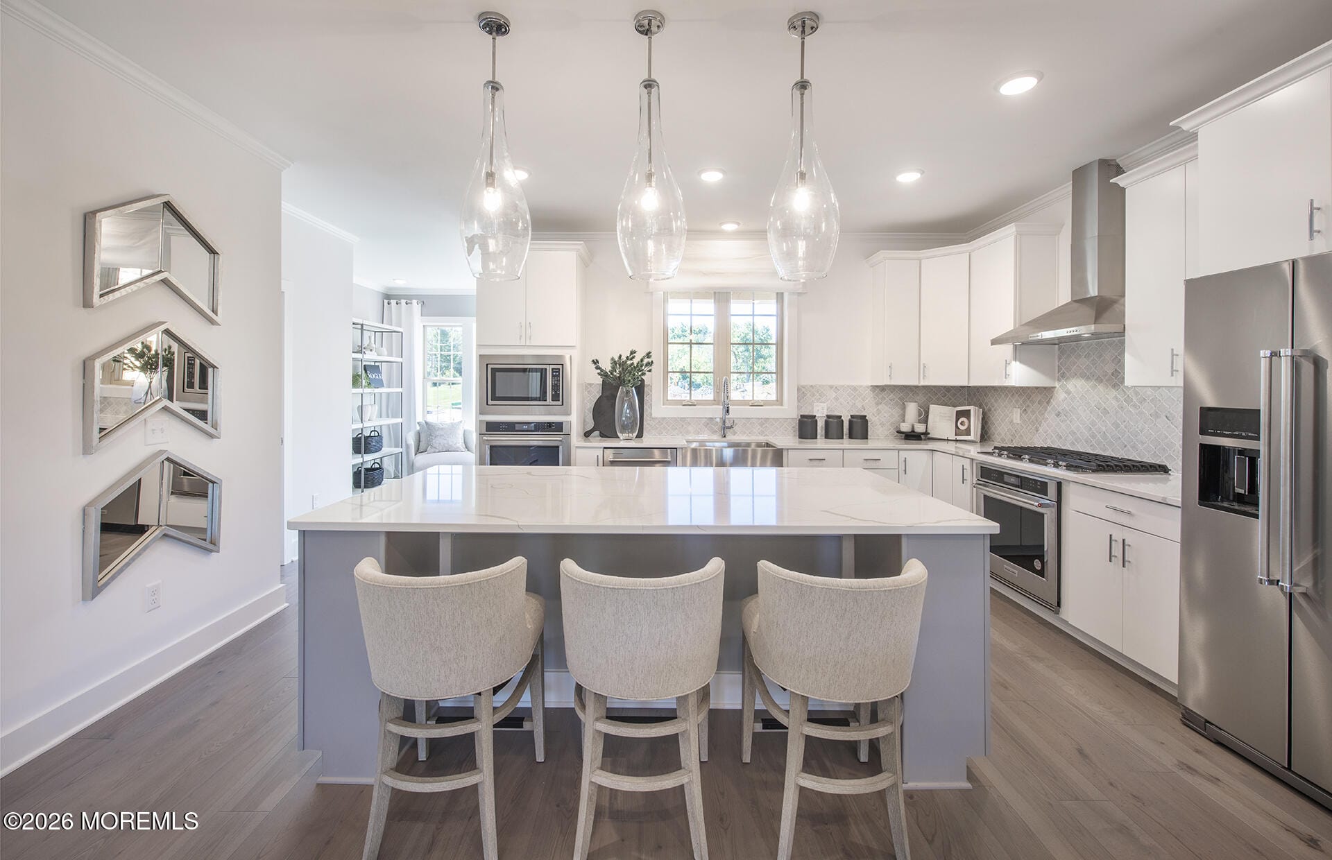 402 Shore Court Image 4