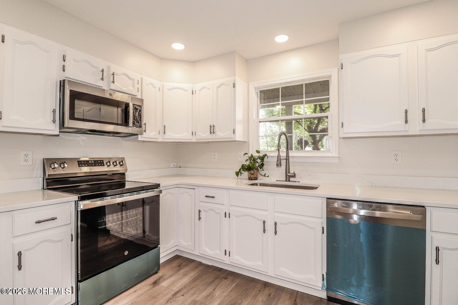 8E Benjamin Franklin Drive Image 2