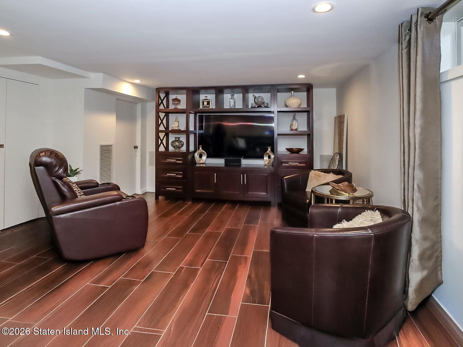 160 Wolverine Street, Staten Island, NY, 10306 image 38