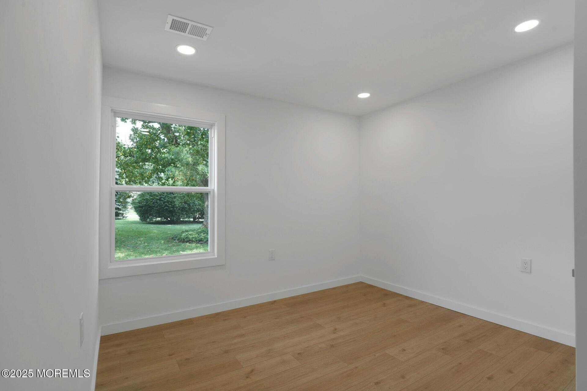 11 Twyford Lane, Manchester, NJ, 08759 image 16