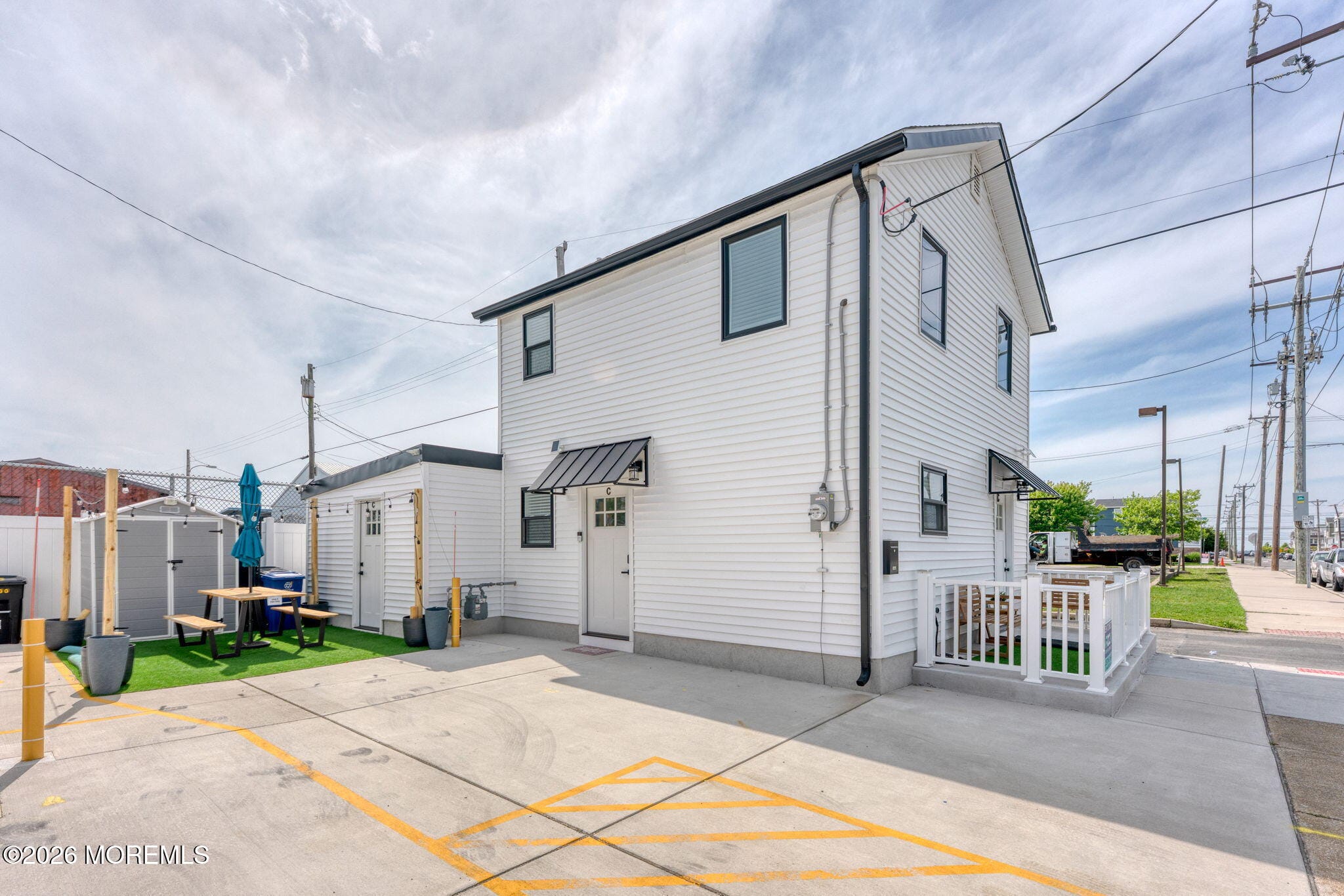 1100 West Avenue C Image 4