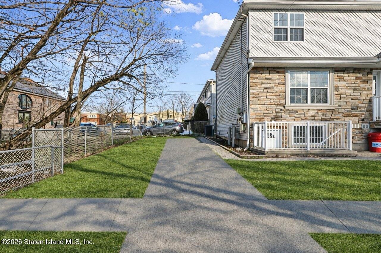 3 Mann Avenue Image 3