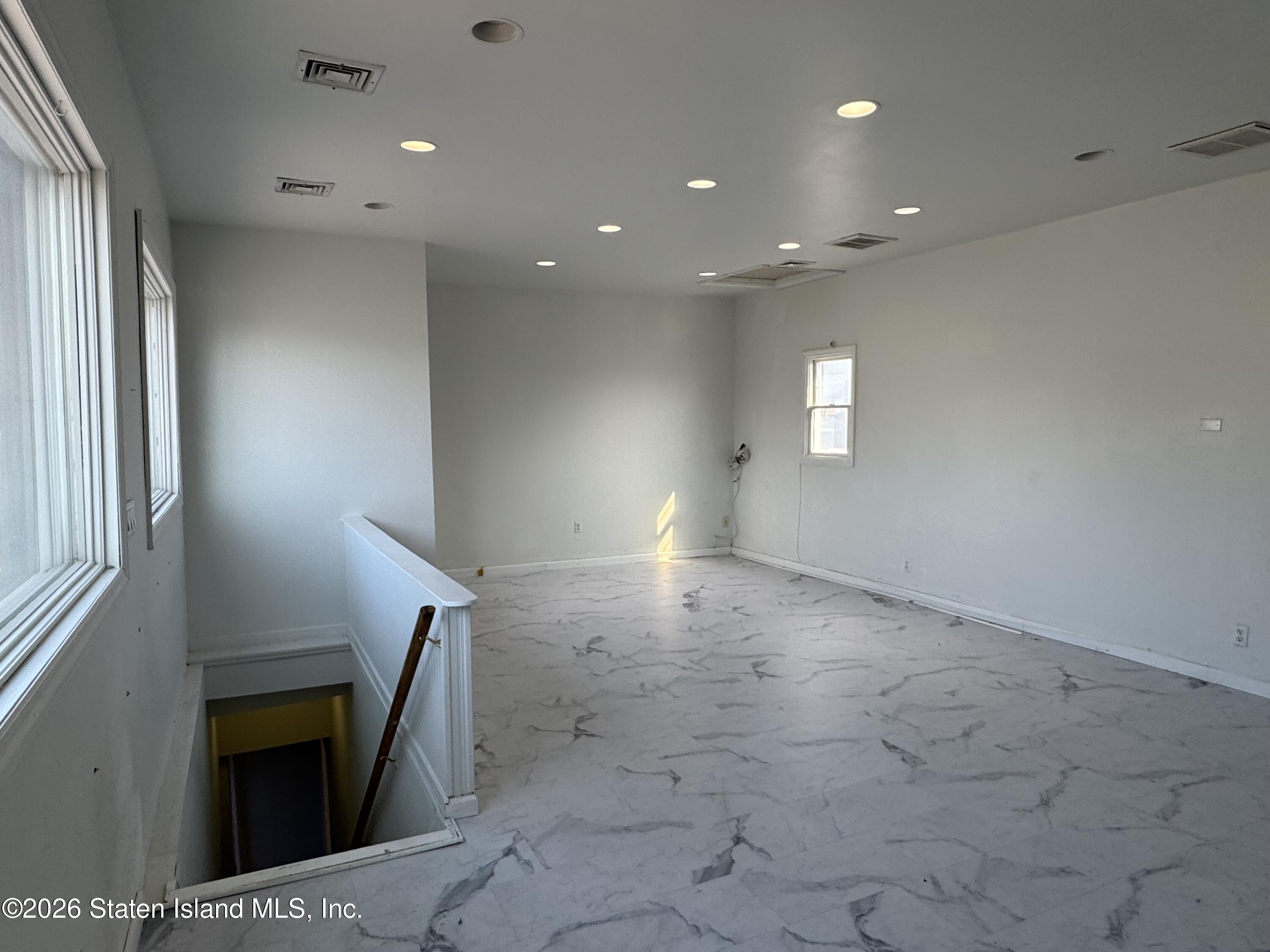 3990 Hylan Boulevard, Staten Island, NY, 10308 image 18