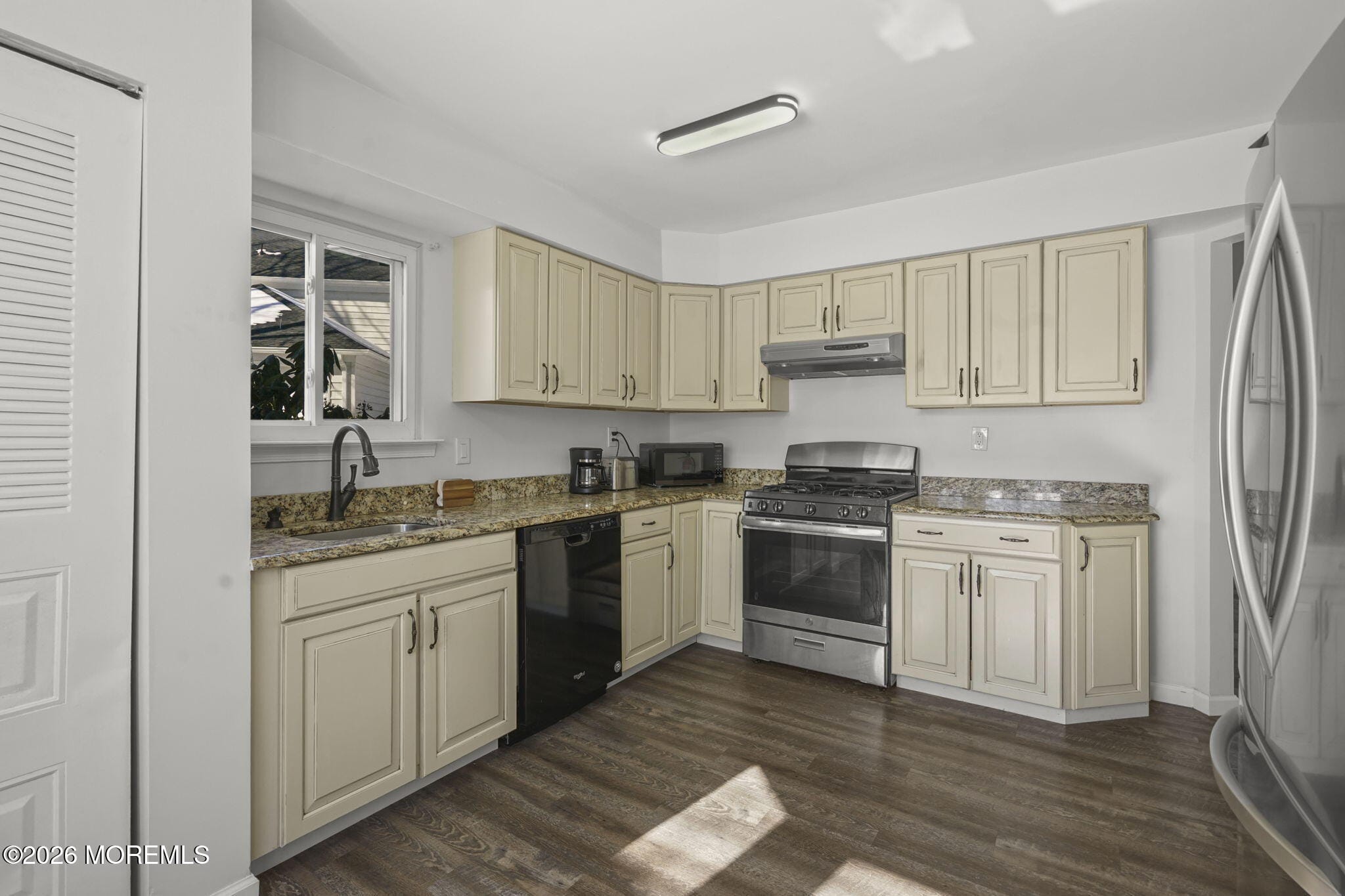 1604 Buckingham Circle, Middletown, NJ, 07748 image 14