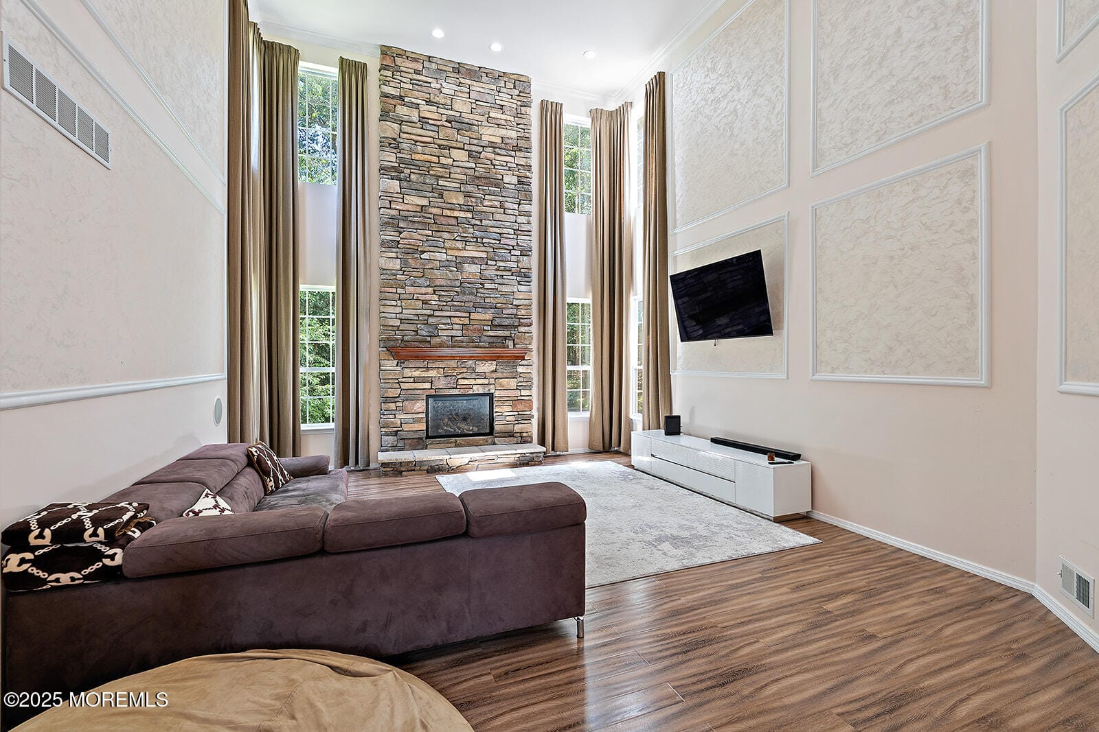 26 Chiswick Court Image 3