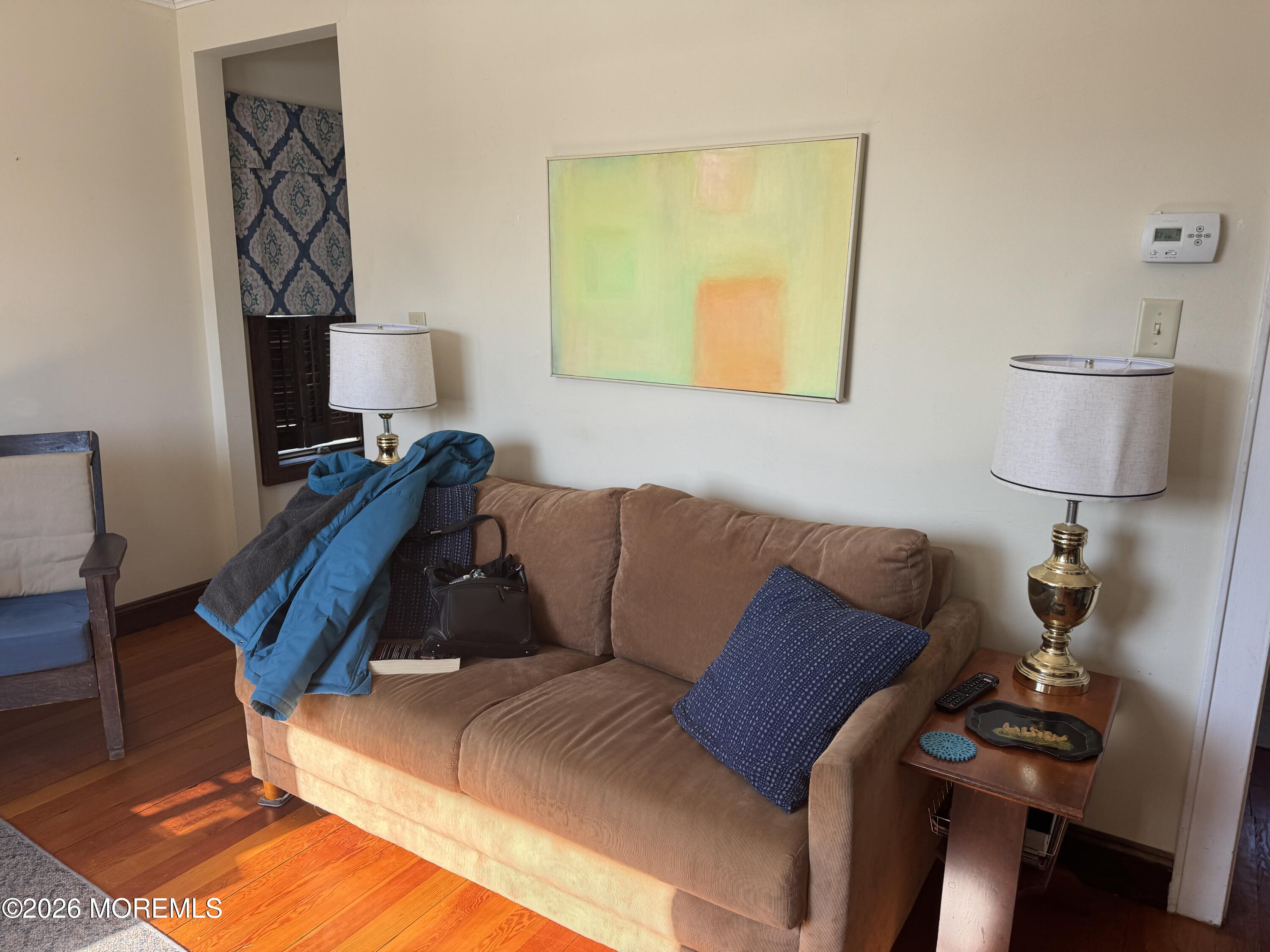 639 E Bayview Avenue Image 5