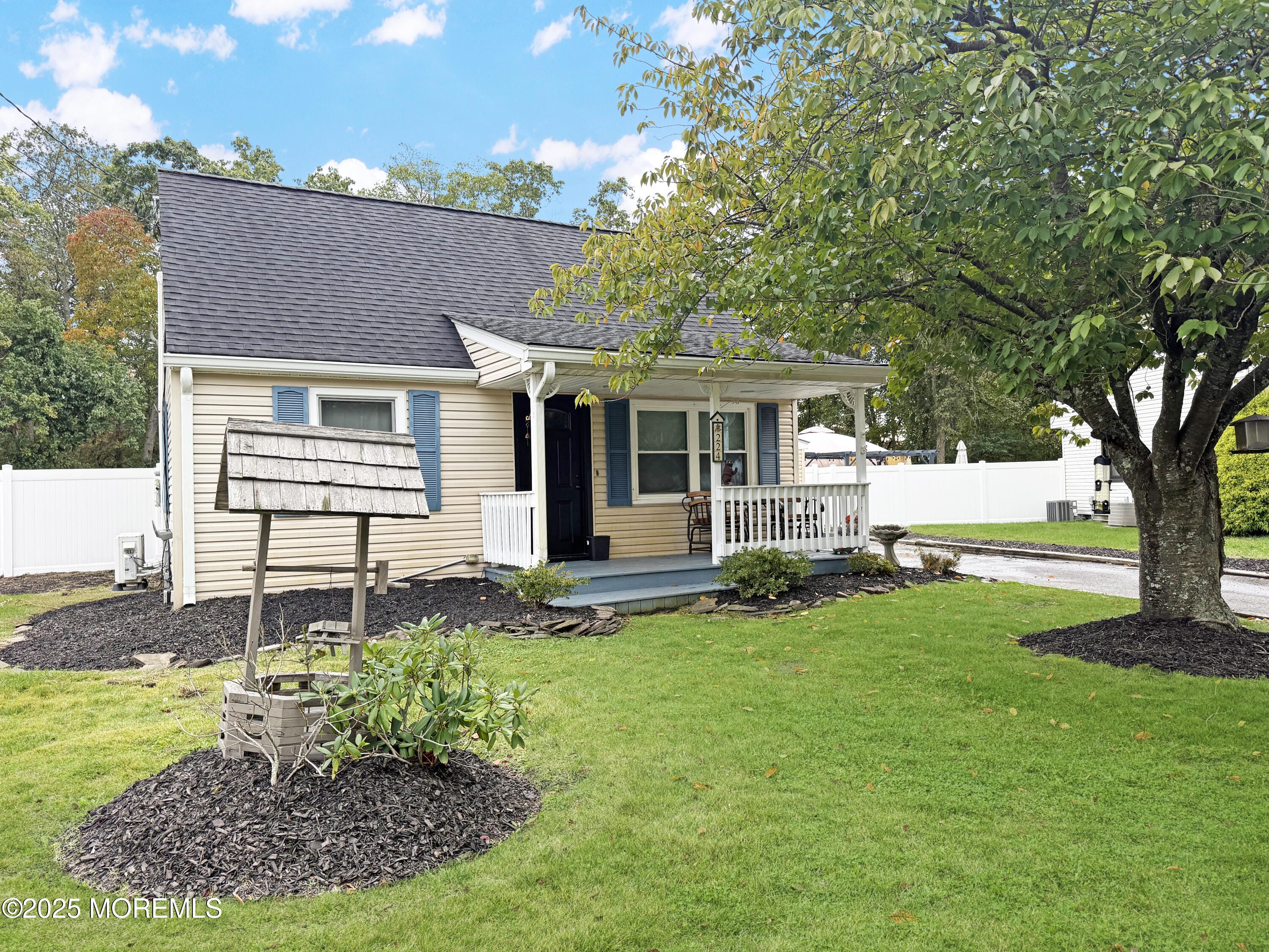 224 Sunset Lane Image 1