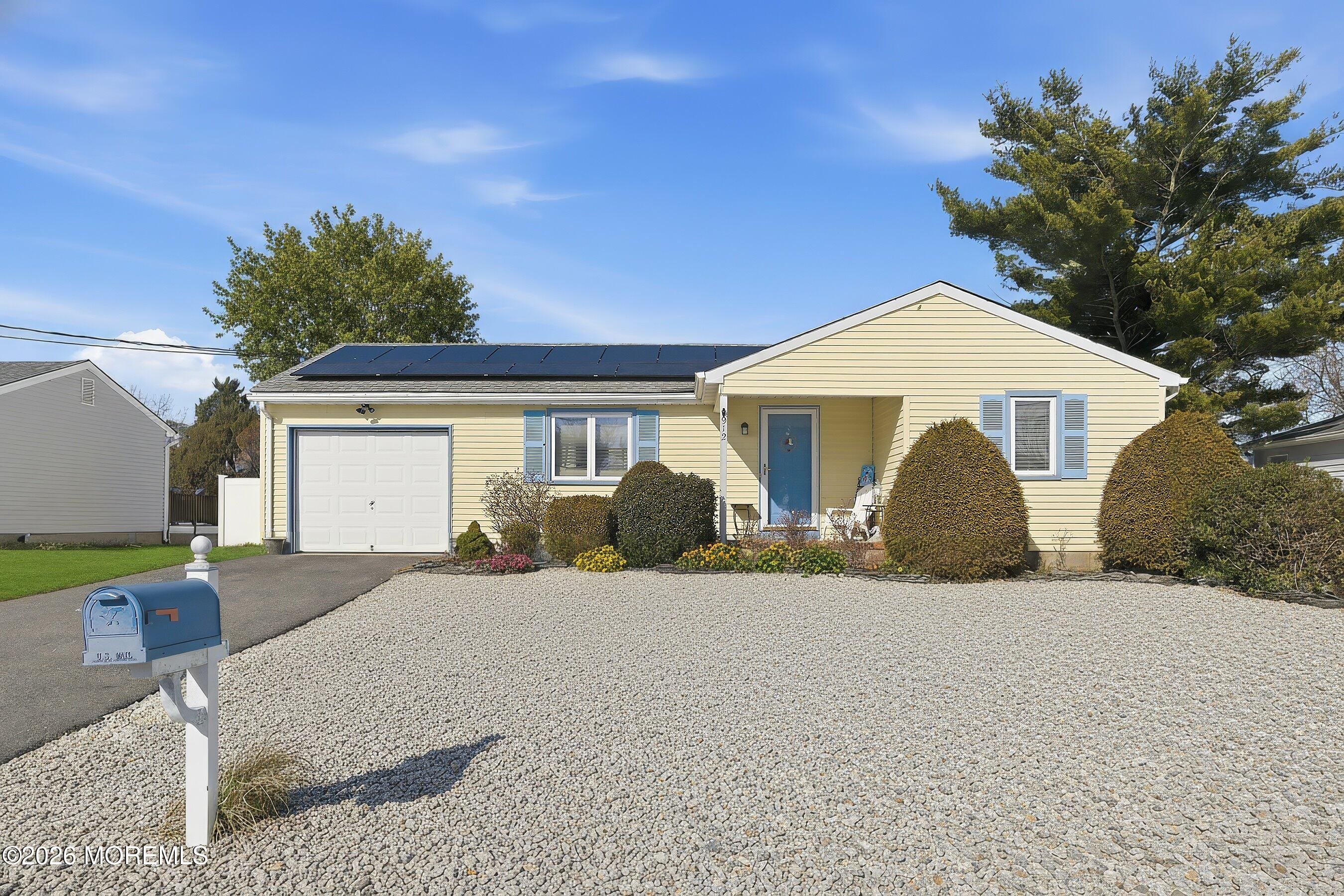 912 Sarasota Drive Image 2