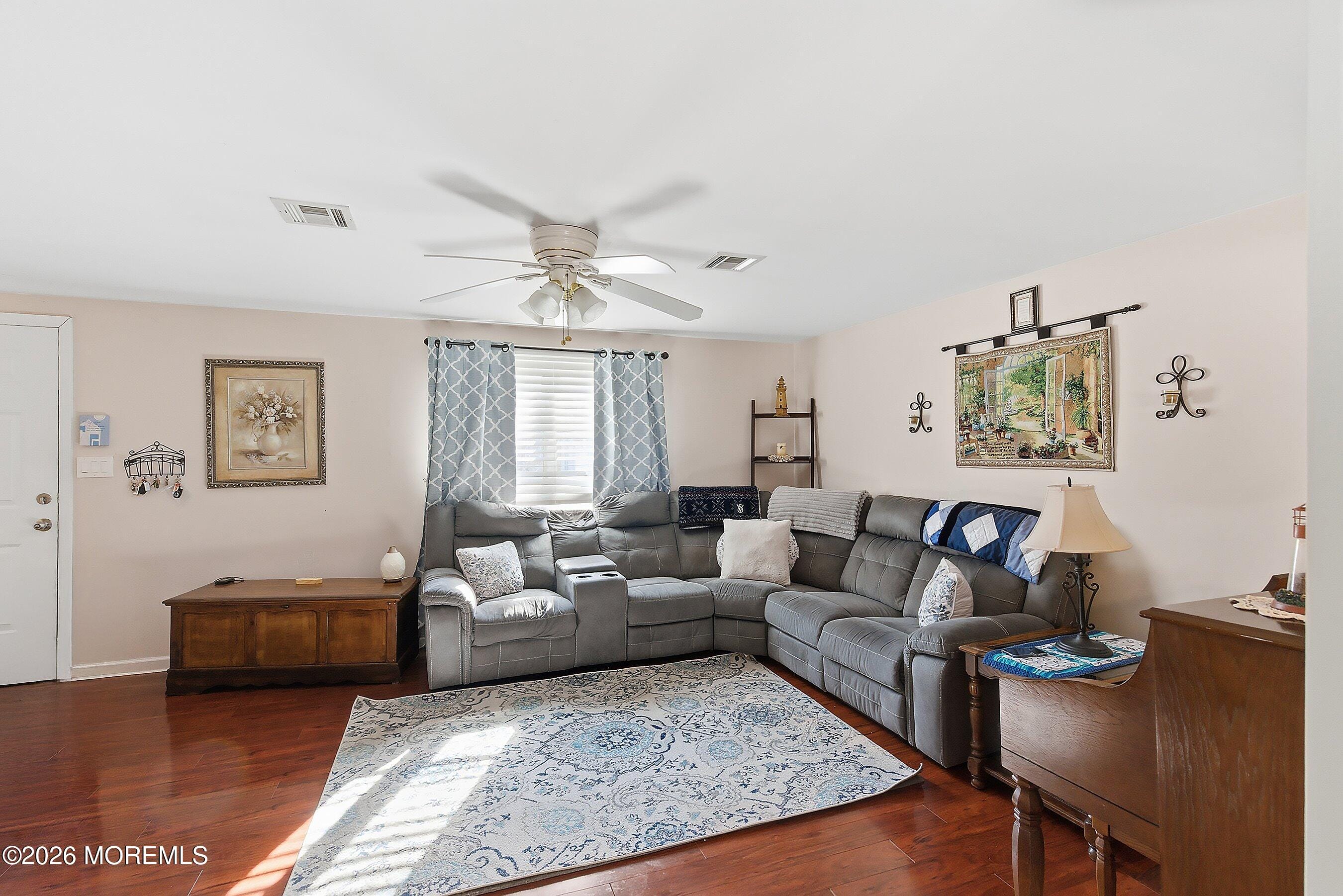 912 Sarasota Drive Image 5