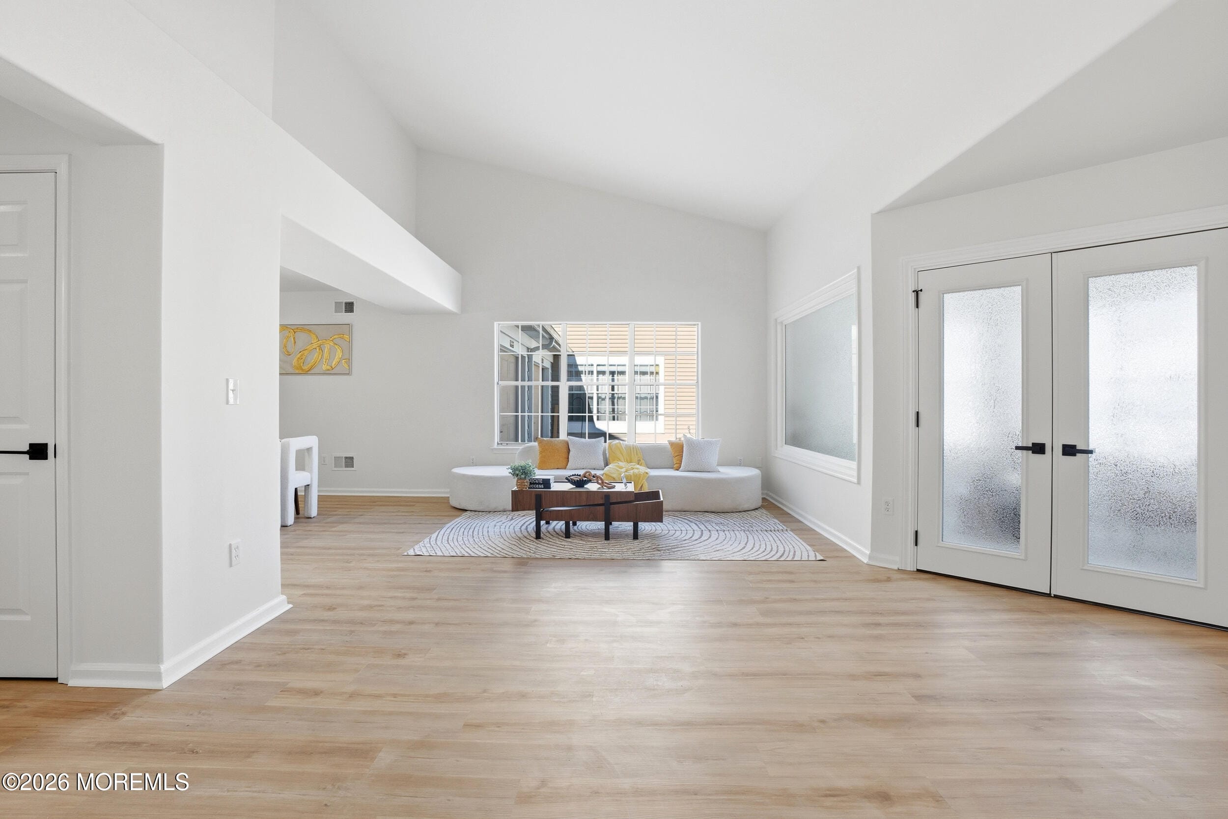 1152A Thornbury Lane Image 5