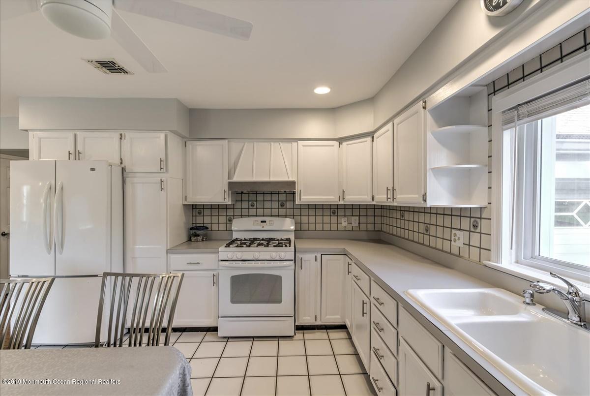 24 Mount Drive, West Long Branch, NJ, 07764 image 10