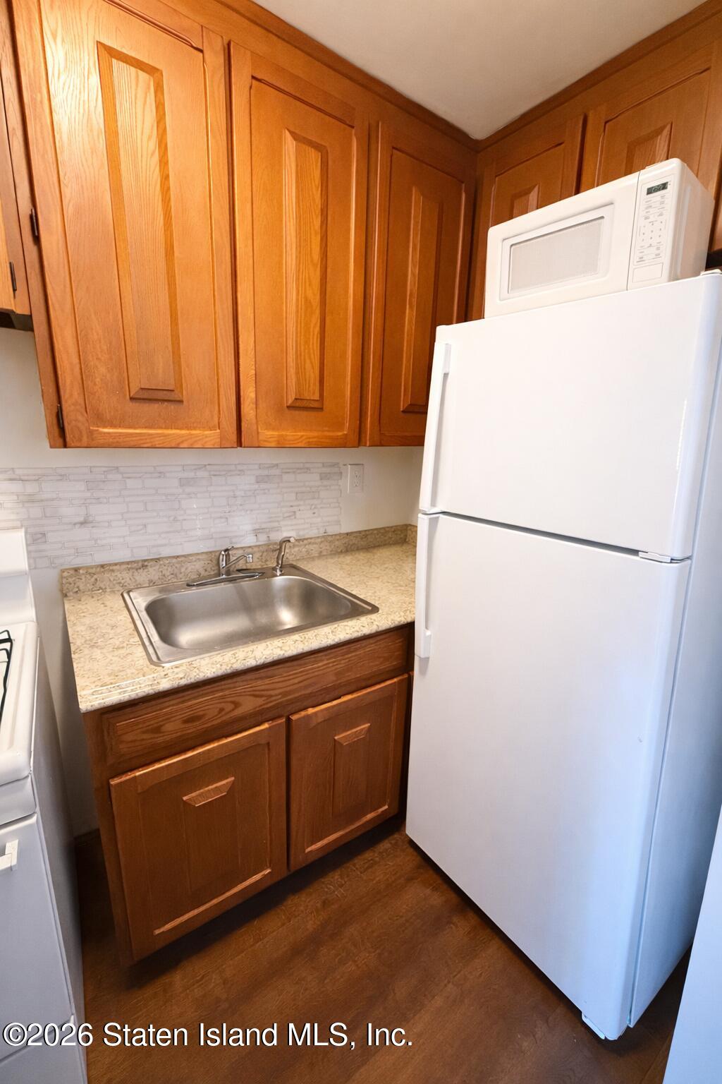 1000 Clove Road 6f Image 5